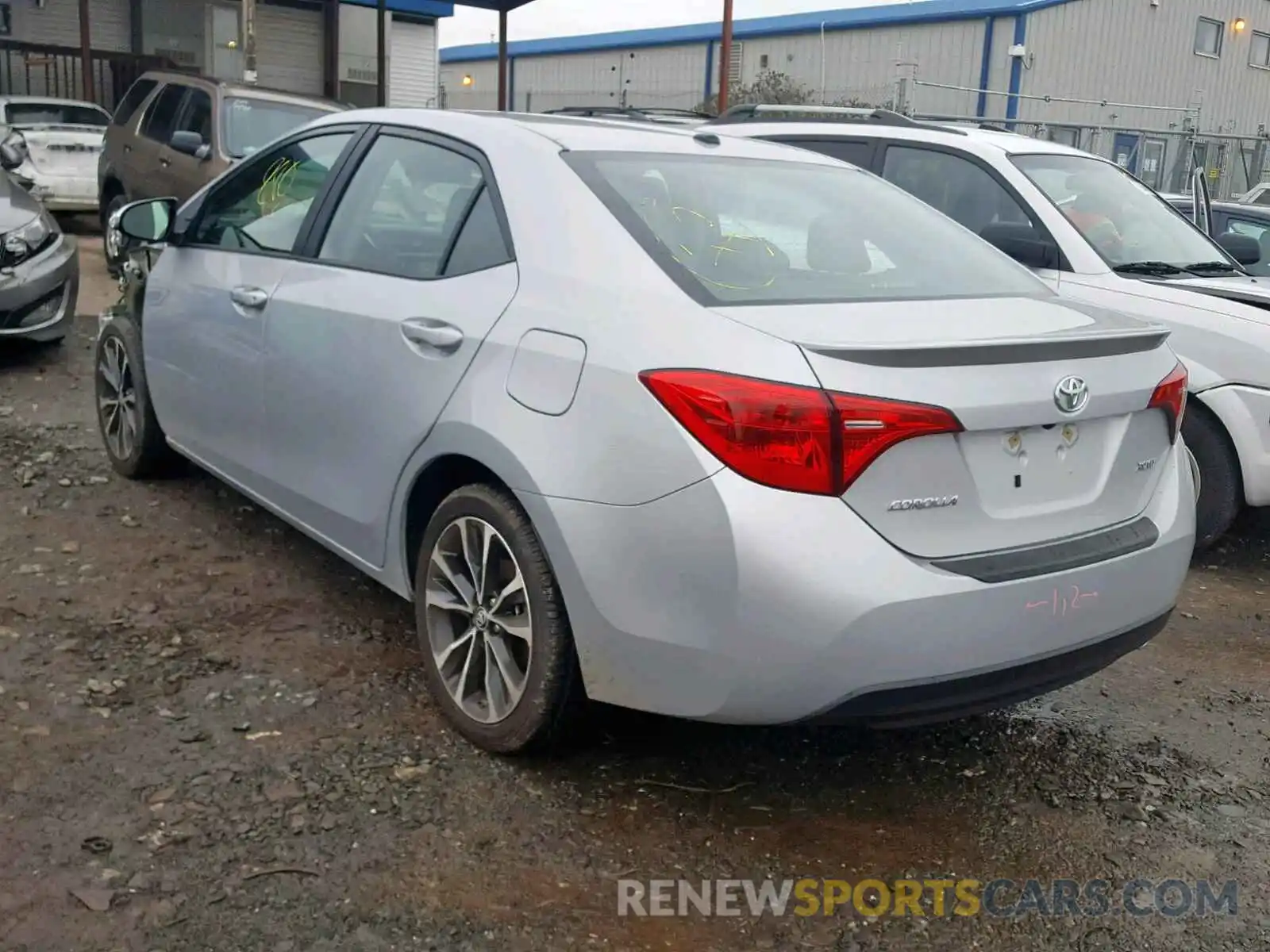 3 Photograph of a damaged car 2T1BURHE6KC172463 TOYOTA COROLLA 2019