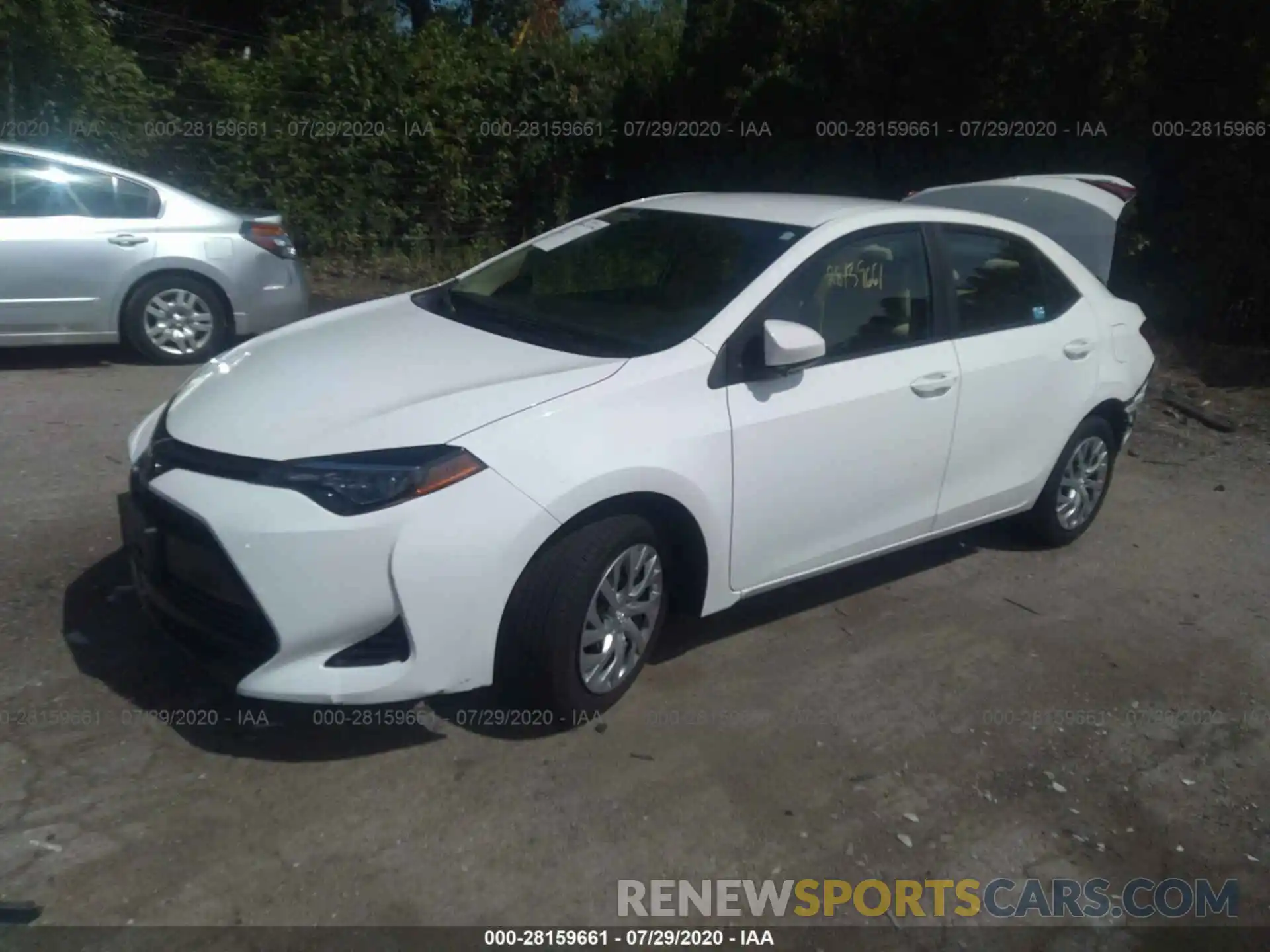 2 Photograph of a damaged car 2T1BURHE6KC172527 TOYOTA COROLLA 2019