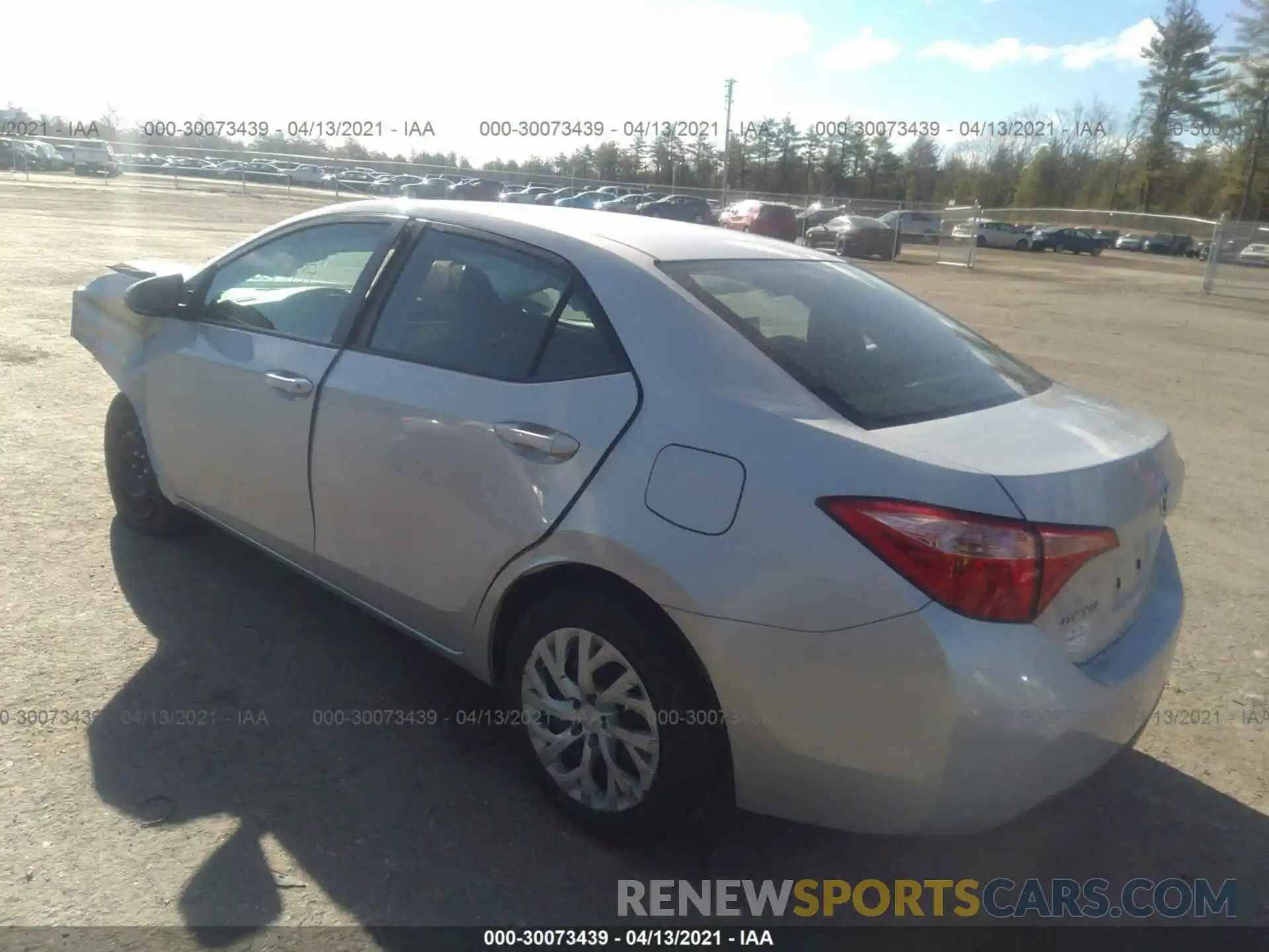 3 Photograph of a damaged car 2T1BURHE6KC172866 TOYOTA COROLLA 2019