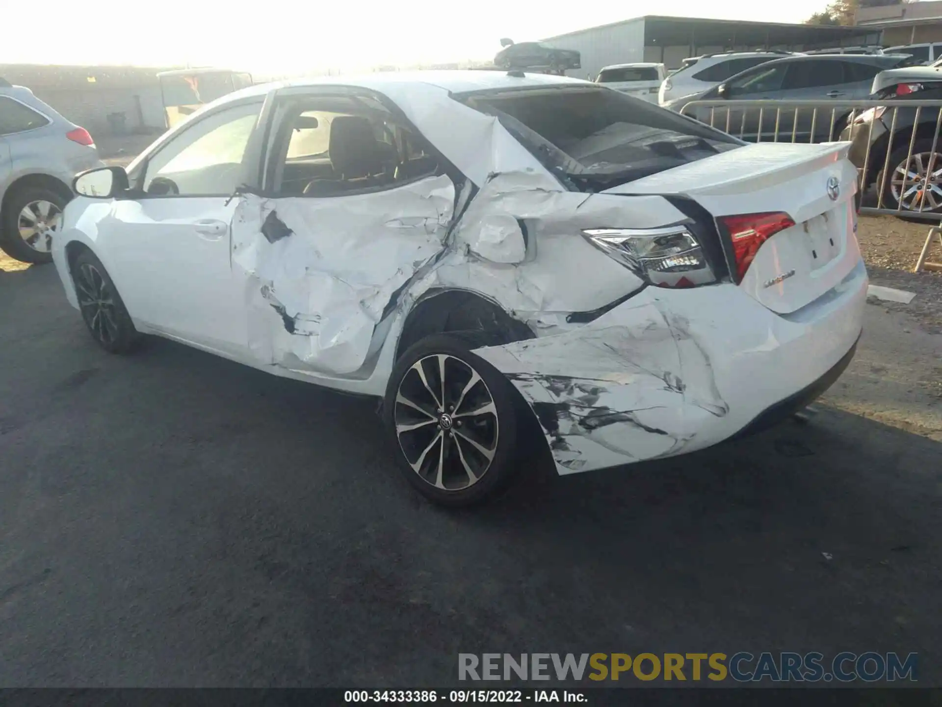 3 Photograph of a damaged car 2T1BURHE6KC174830 TOYOTA COROLLA 2019