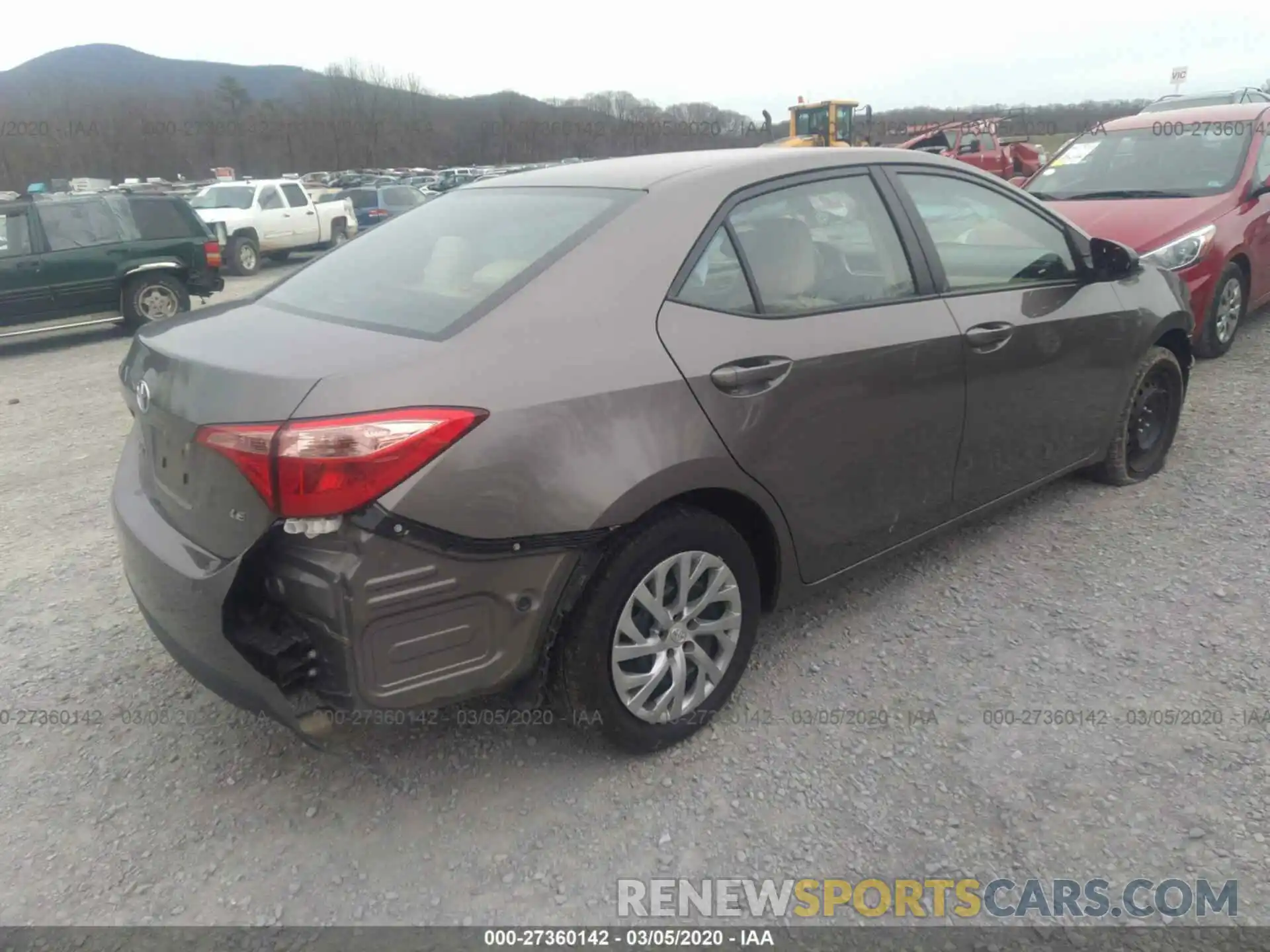 4 Photograph of a damaged car 2T1BURHE6KC175329 TOYOTA COROLLA 2019