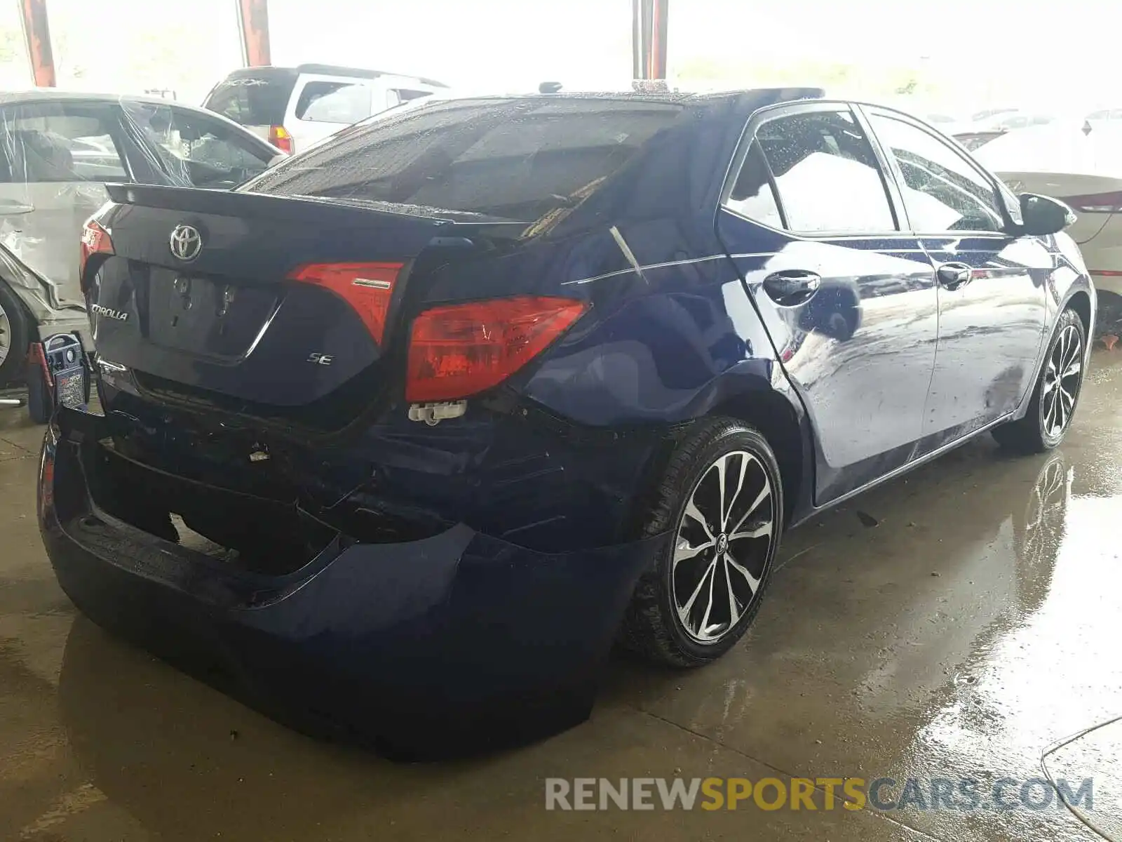 4 Photograph of a damaged car 2T1BURHE6KC175752 TOYOTA COROLLA 2019