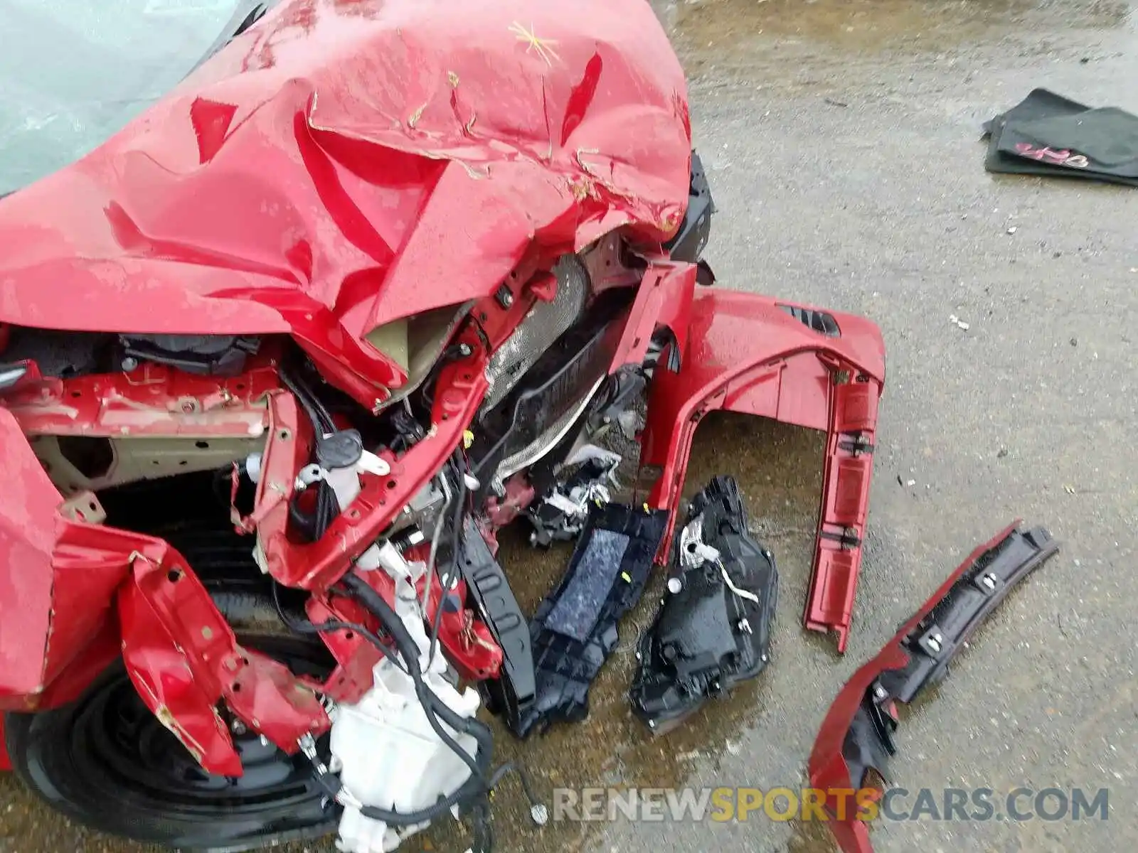 9 Photograph of a damaged car 2T1BURHE6KC175878 TOYOTA COROLLA 2019