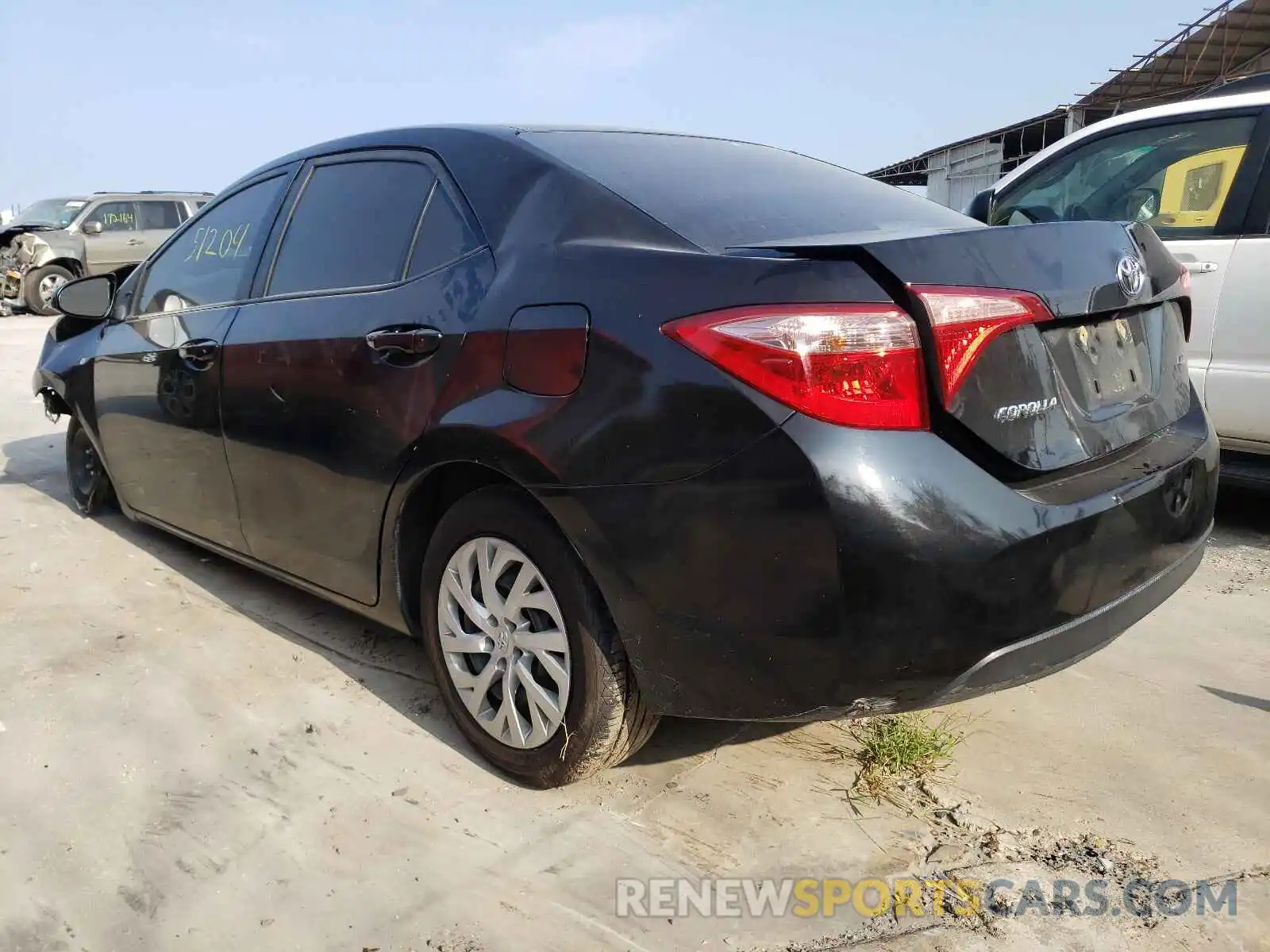 3 Photograph of a damaged car 2T1BURHE6KC175976 TOYOTA COROLLA 2019