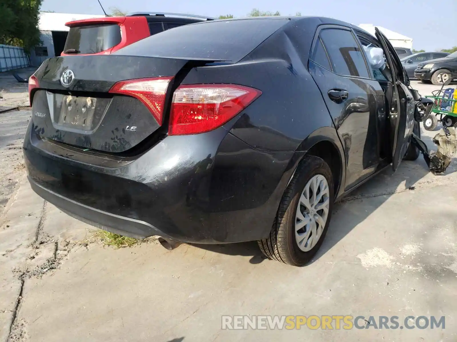 4 Photograph of a damaged car 2T1BURHE6KC175976 TOYOTA COROLLA 2019