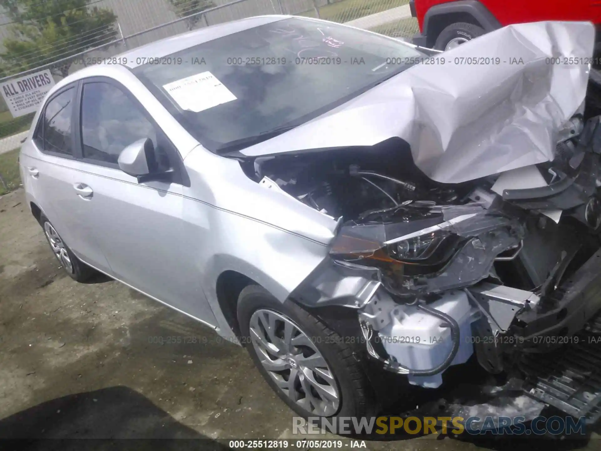 1 Photograph of a damaged car 2T1BURHE6KC176464 TOYOTA COROLLA 2019