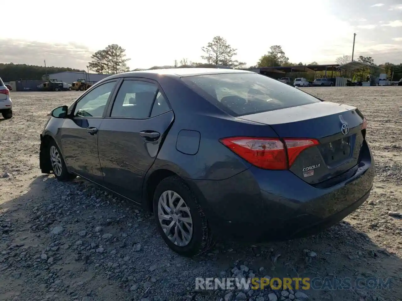 3 Photograph of a damaged car 2T1BURHE6KC176495 TOYOTA COROLLA 2019