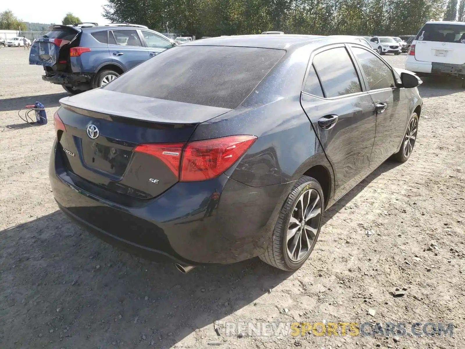 4 Photograph of a damaged car 2T1BURHE6KC177825 TOYOTA COROLLA 2019