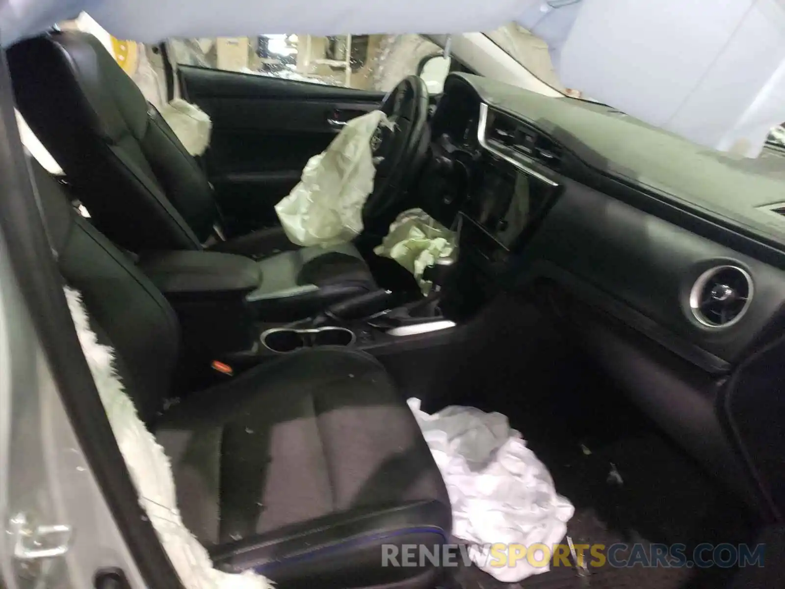 5 Photograph of a damaged car 2T1BURHE6KC178473 TOYOTA COROLLA 2019