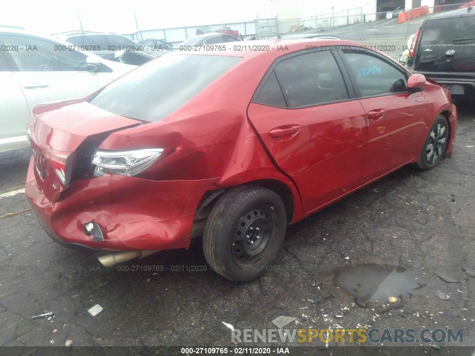 4 Photograph of a damaged car 2T1BURHE6KC178490 TOYOTA COROLLA 2019