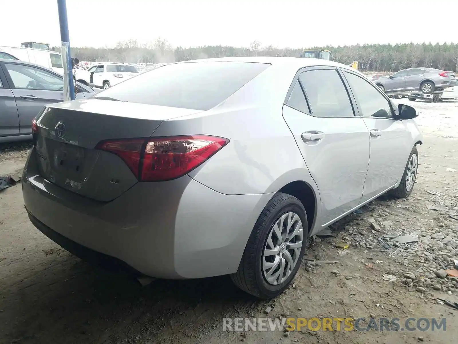 4 Photograph of a damaged car 2T1BURHE6KC178635 TOYOTA COROLLA 2019