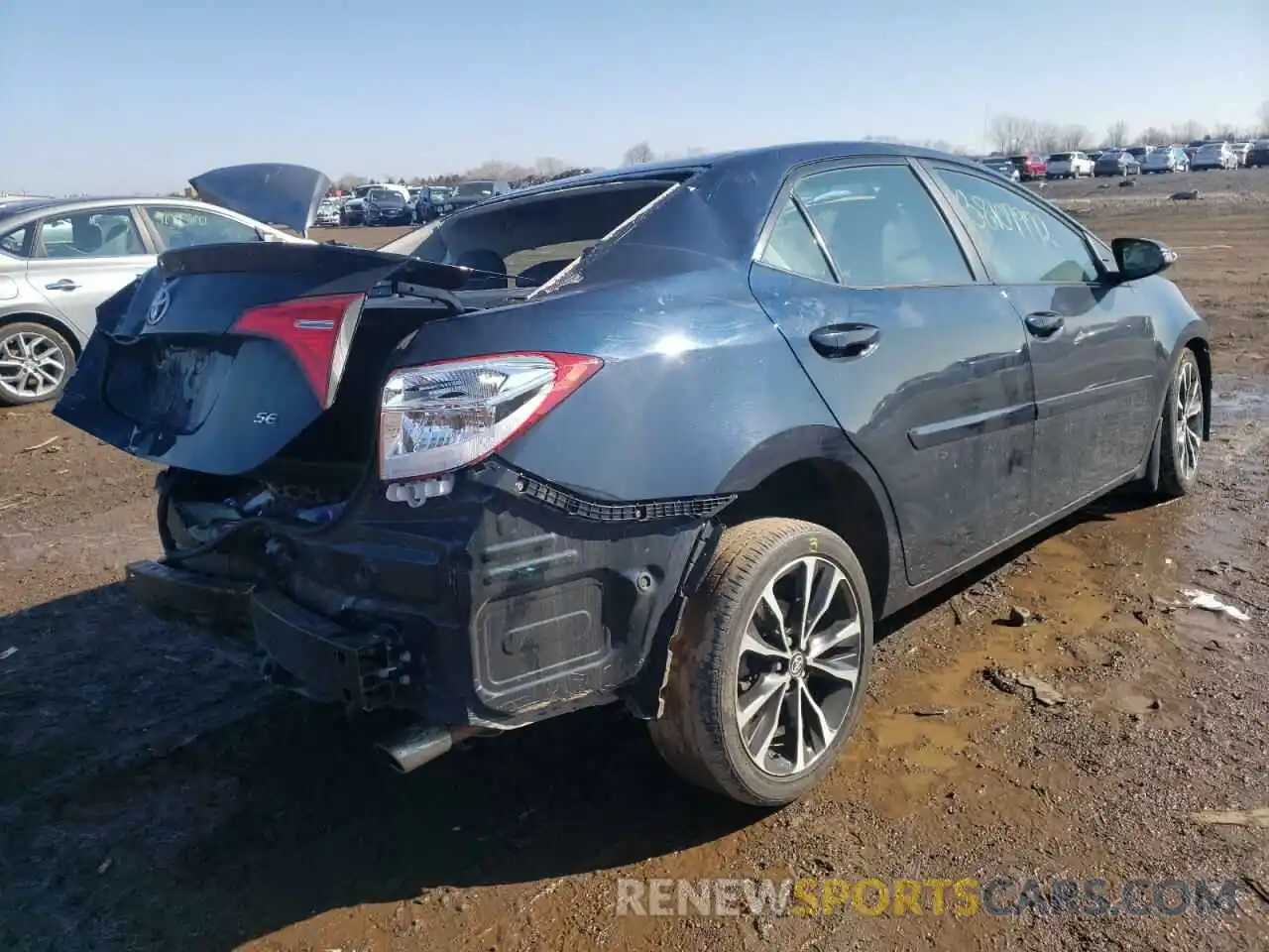 4 Photograph of a damaged car 2T1BURHE6KC179719 TOYOTA COROLLA 2019