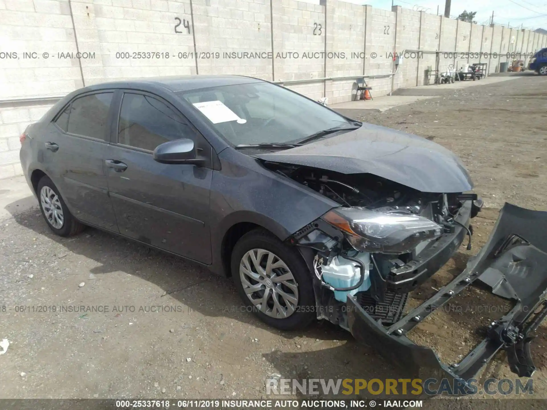 1 Photograph of a damaged car 2T1BURHE6KC180353 TOYOTA COROLLA 2019