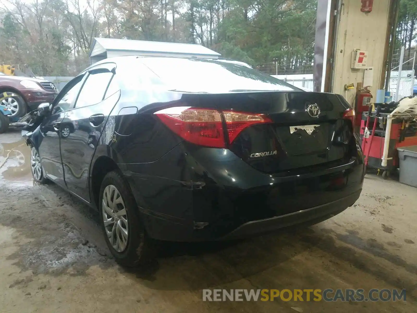 3 Photograph of a damaged car 2T1BURHE6KC180479 TOYOTA COROLLA 2019