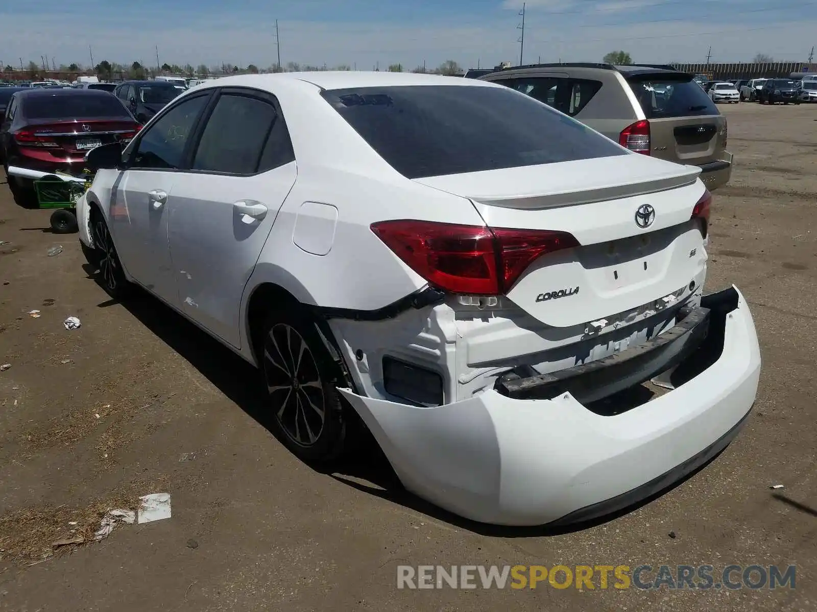 3 Photograph of a damaged car 2T1BURHE6KC180899 TOYOTA COROLLA 2019