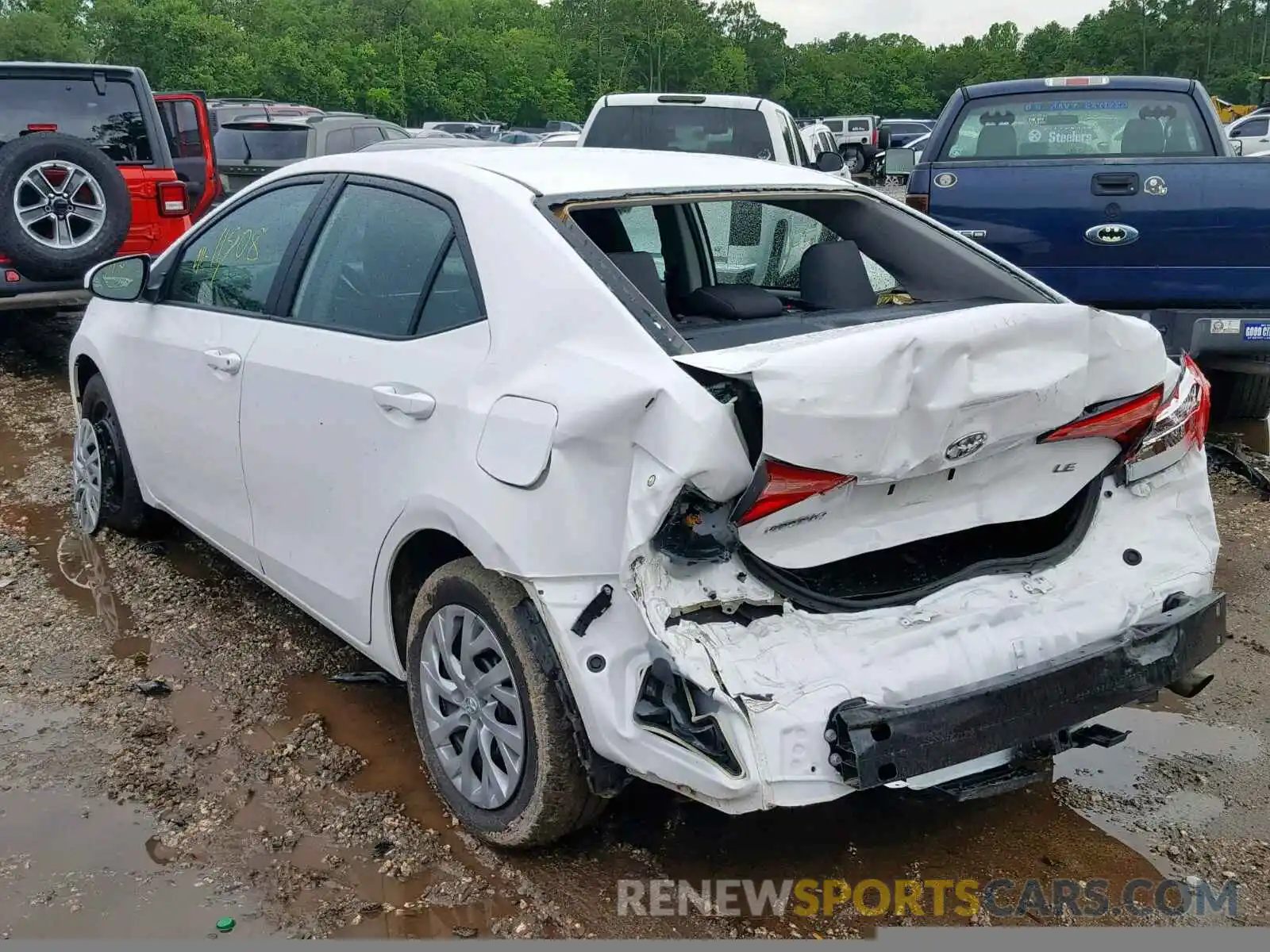 3 Photograph of a damaged car 2T1BURHE6KC181082 TOYOTA COROLLA 2019