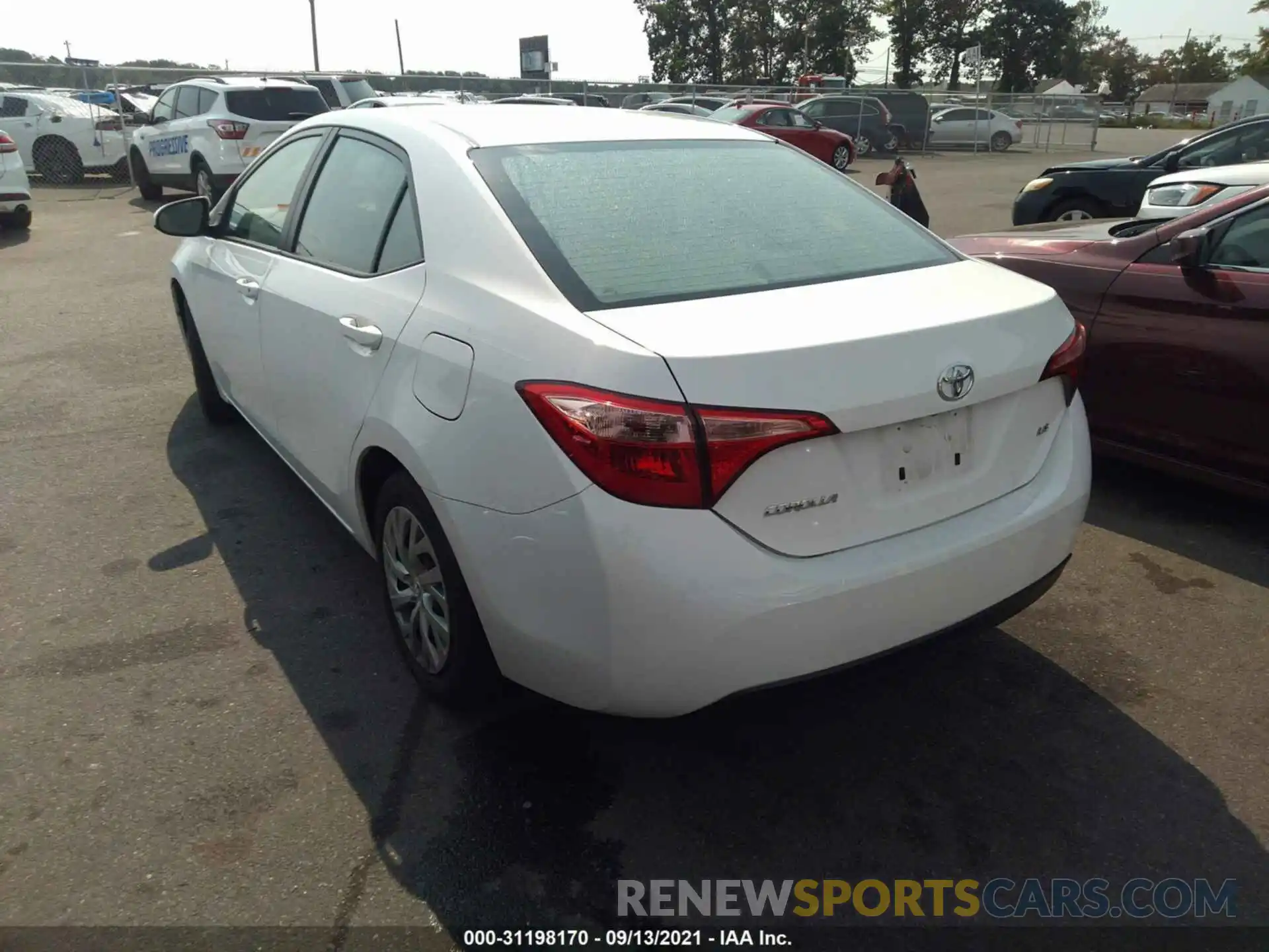 3 Photograph of a damaged car 2T1BURHE6KC181731 TOYOTA COROLLA 2019