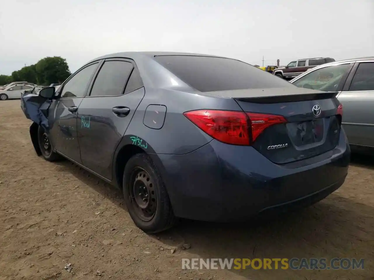 3 Photograph of a damaged car 2T1BURHE6KC182524 TOYOTA COROLLA 2019