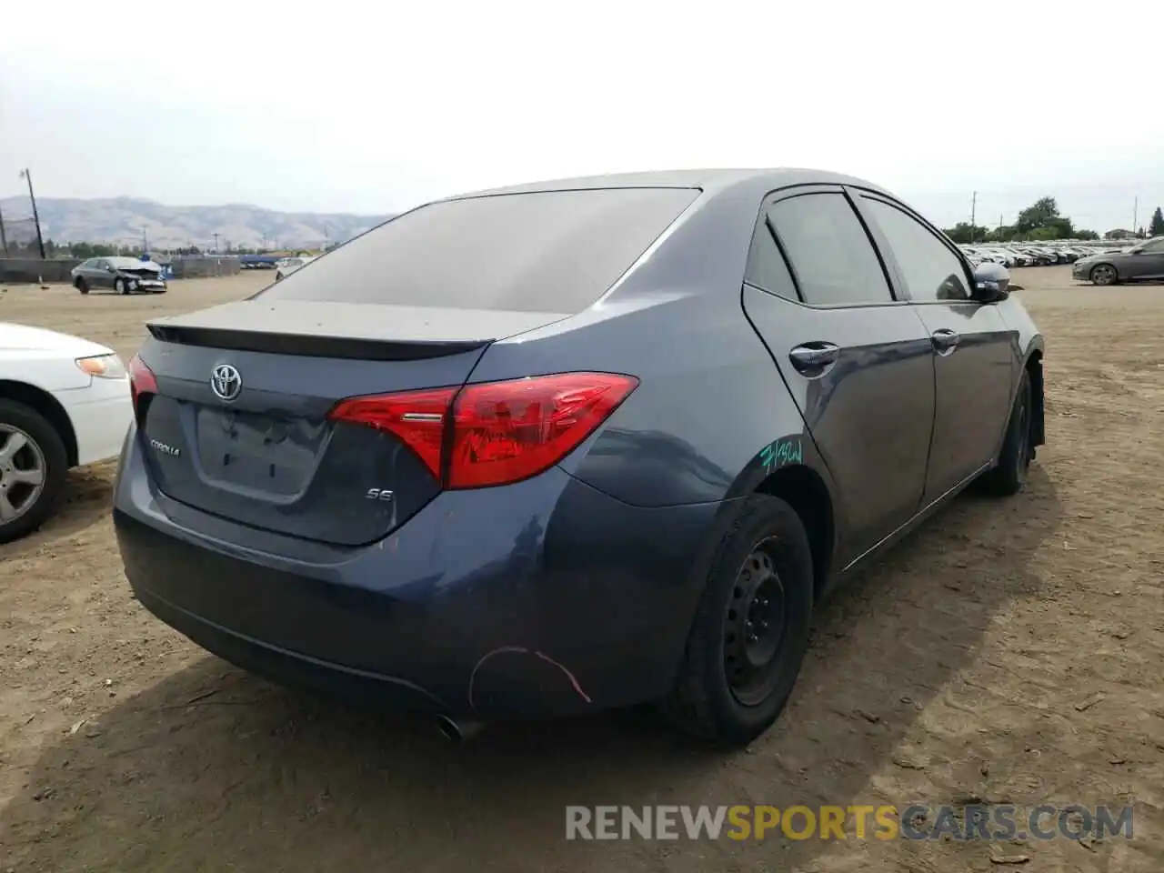 4 Photograph of a damaged car 2T1BURHE6KC182524 TOYOTA COROLLA 2019