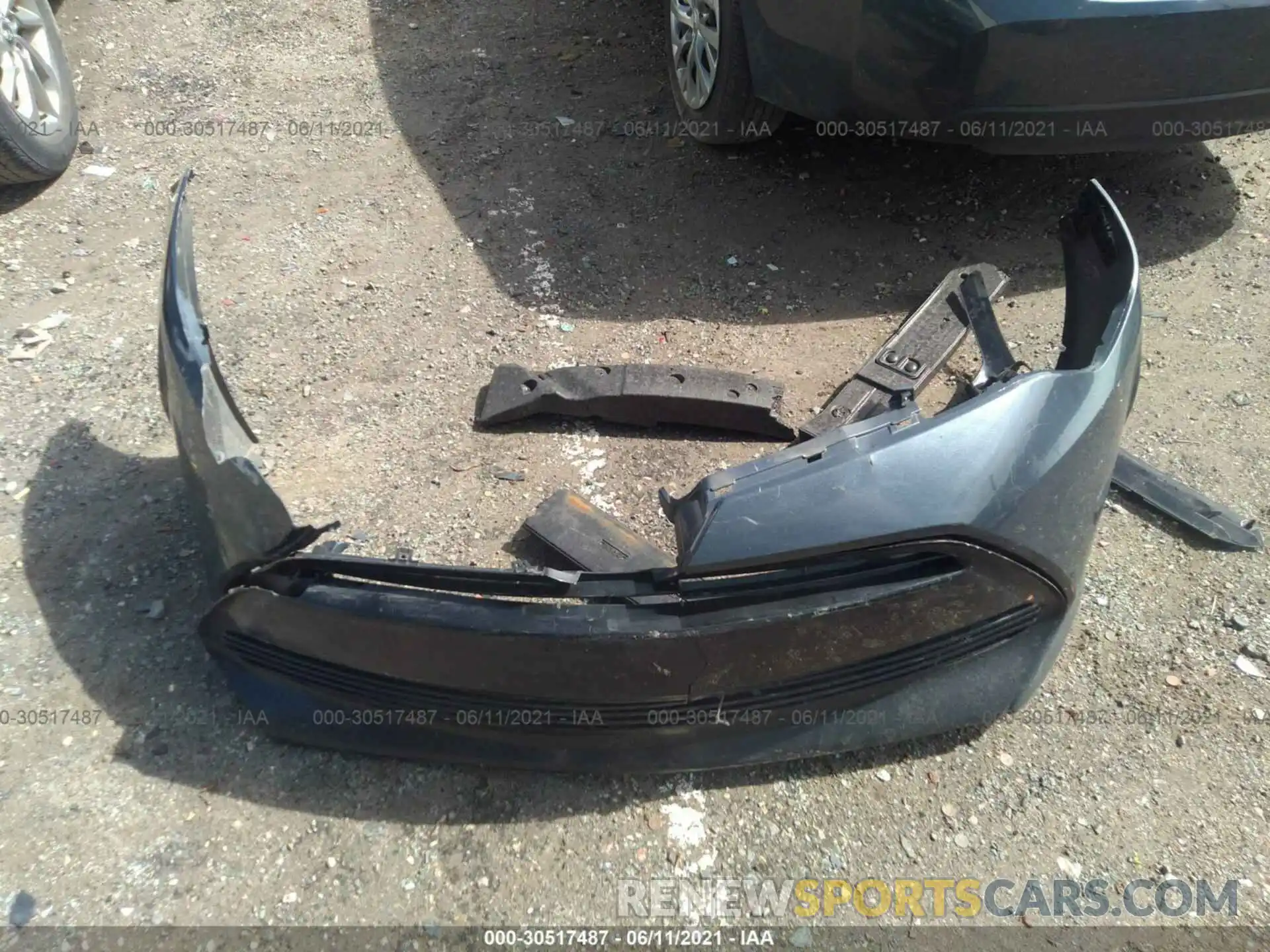 12 Photograph of a damaged car 2T1BURHE6KC182765 TOYOTA COROLLA 2019