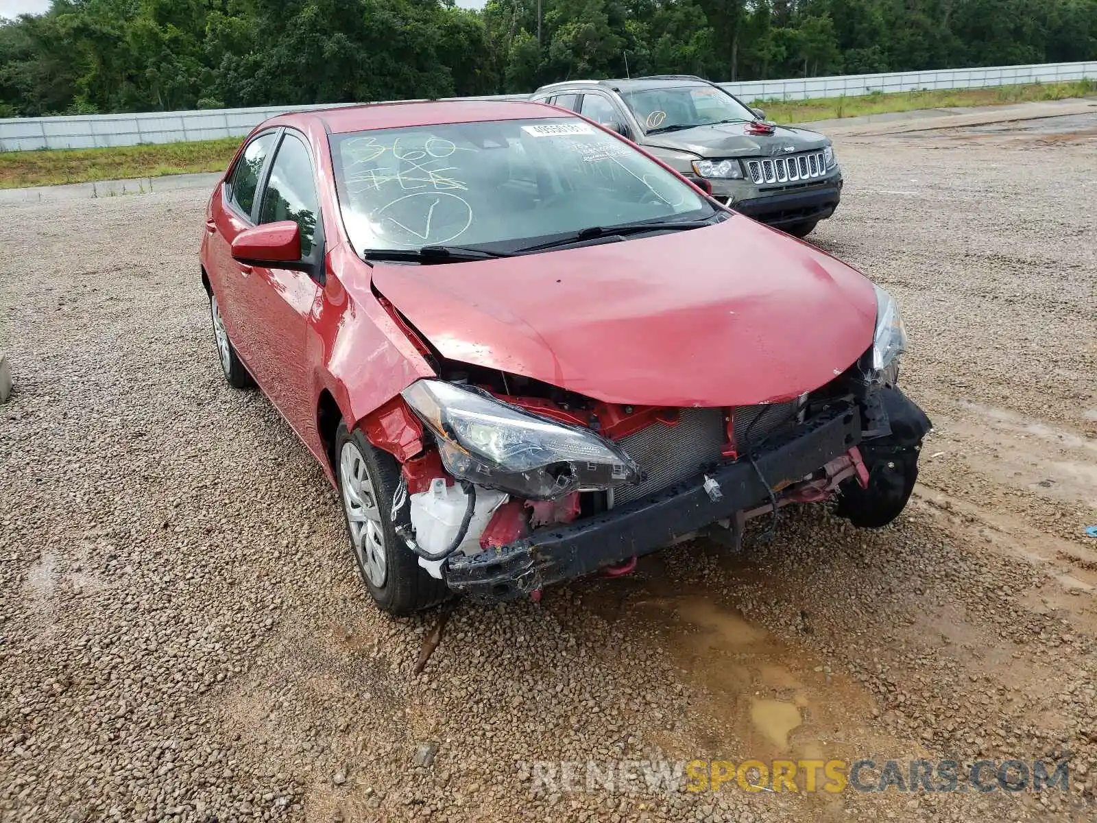 1 Photograph of a damaged car 2T1BURHE6KC183284 TOYOTA COROLLA 2019