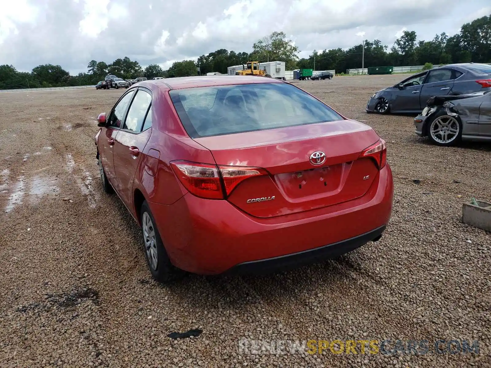 3 Photograph of a damaged car 2T1BURHE6KC183284 TOYOTA COROLLA 2019