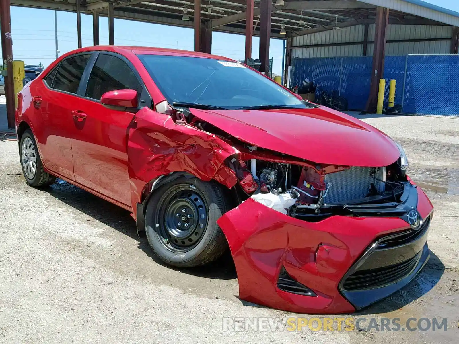 1 Фотография поврежденного автомобиля 2T1BURHE6KC184418 TOYOTA COROLLA 2019