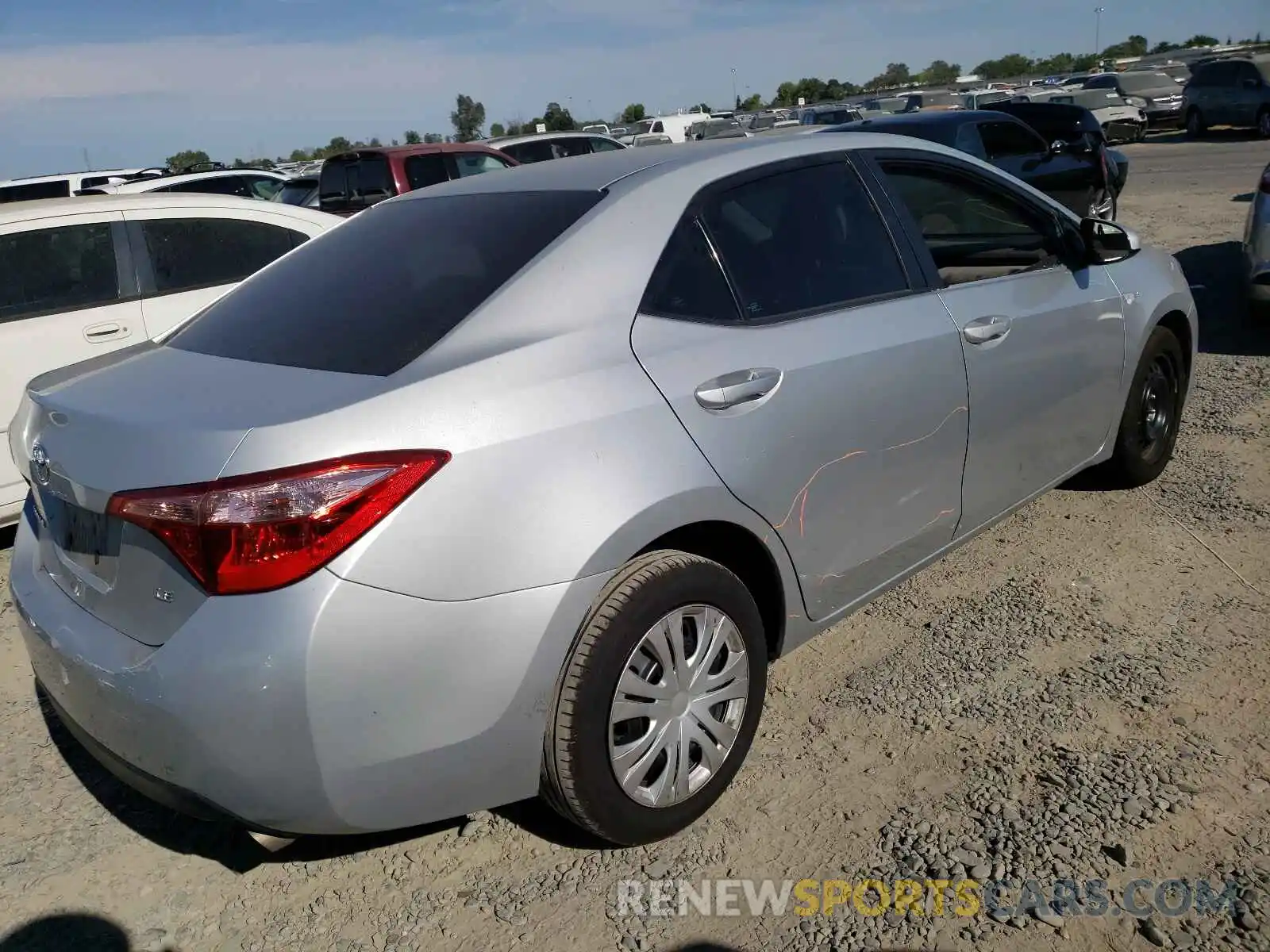 4 Photograph of a damaged car 2T1BURHE6KC184693 TOYOTA COROLLA 2019