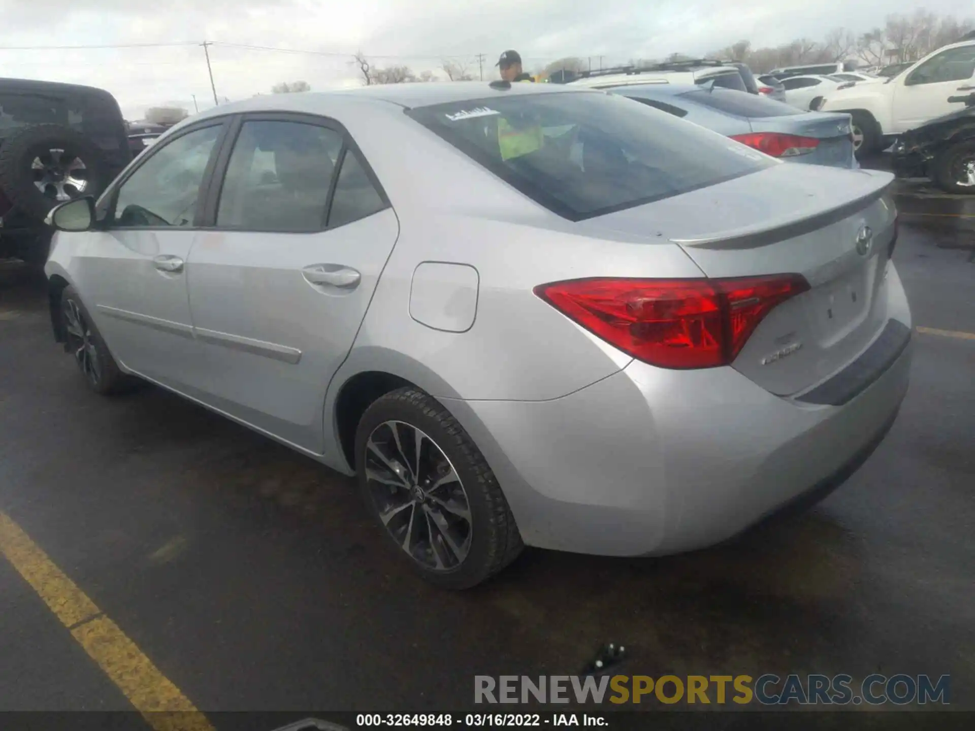 3 Photograph of a damaged car 2T1BURHE6KC184872 TOYOTA COROLLA 2019