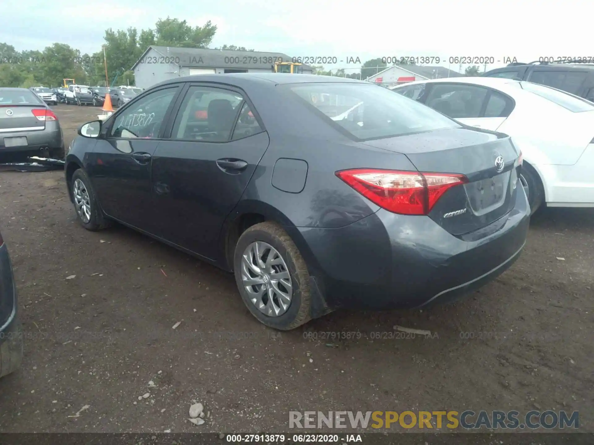 3 Photograph of a damaged car 2T1BURHE6KC185357 TOYOTA COROLLA 2019