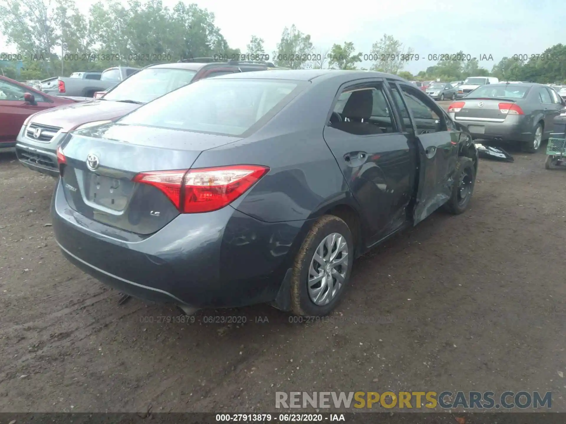 4 Photograph of a damaged car 2T1BURHE6KC185357 TOYOTA COROLLA 2019