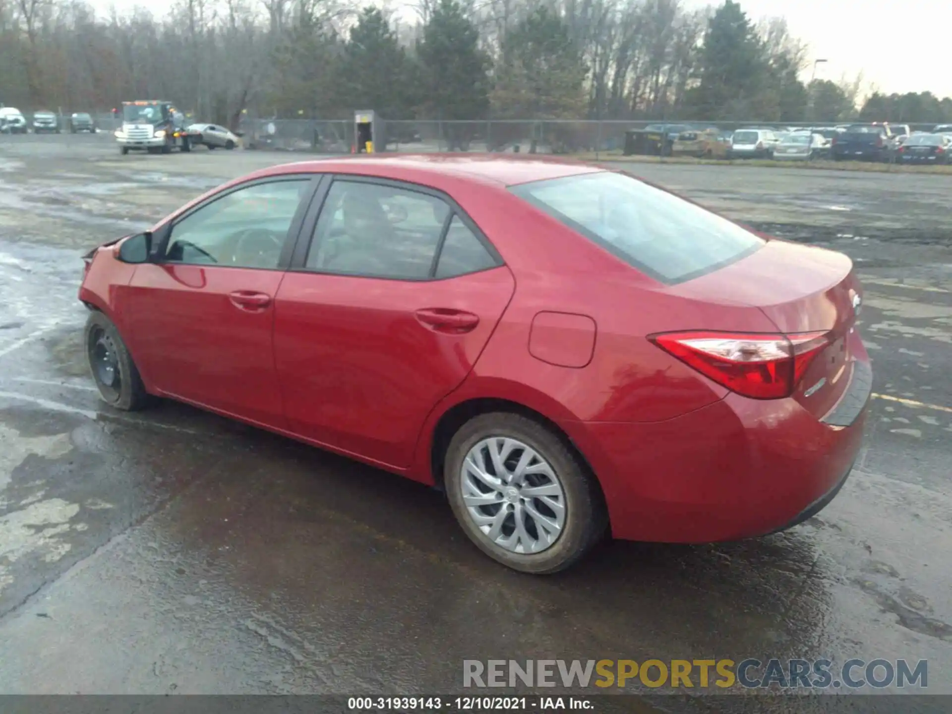 3 Photograph of a damaged car 2T1BURHE6KC185634 TOYOTA COROLLA 2019