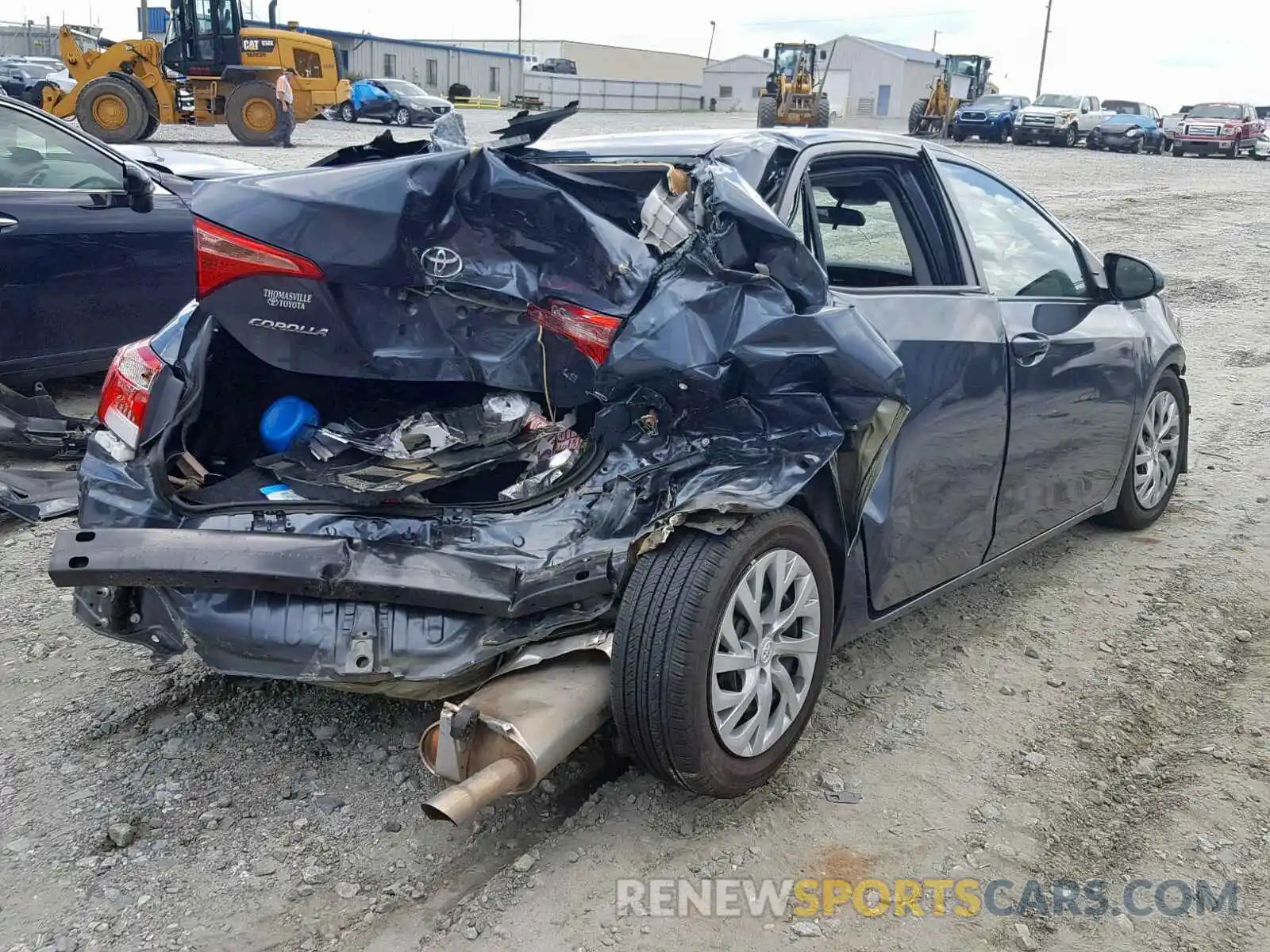 4 Photograph of a damaged car 2T1BURHE6KC185892 TOYOTA COROLLA 2019