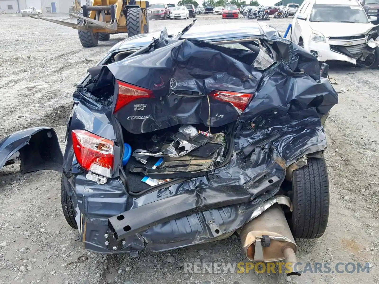 9 Photograph of a damaged car 2T1BURHE6KC185892 TOYOTA COROLLA 2019