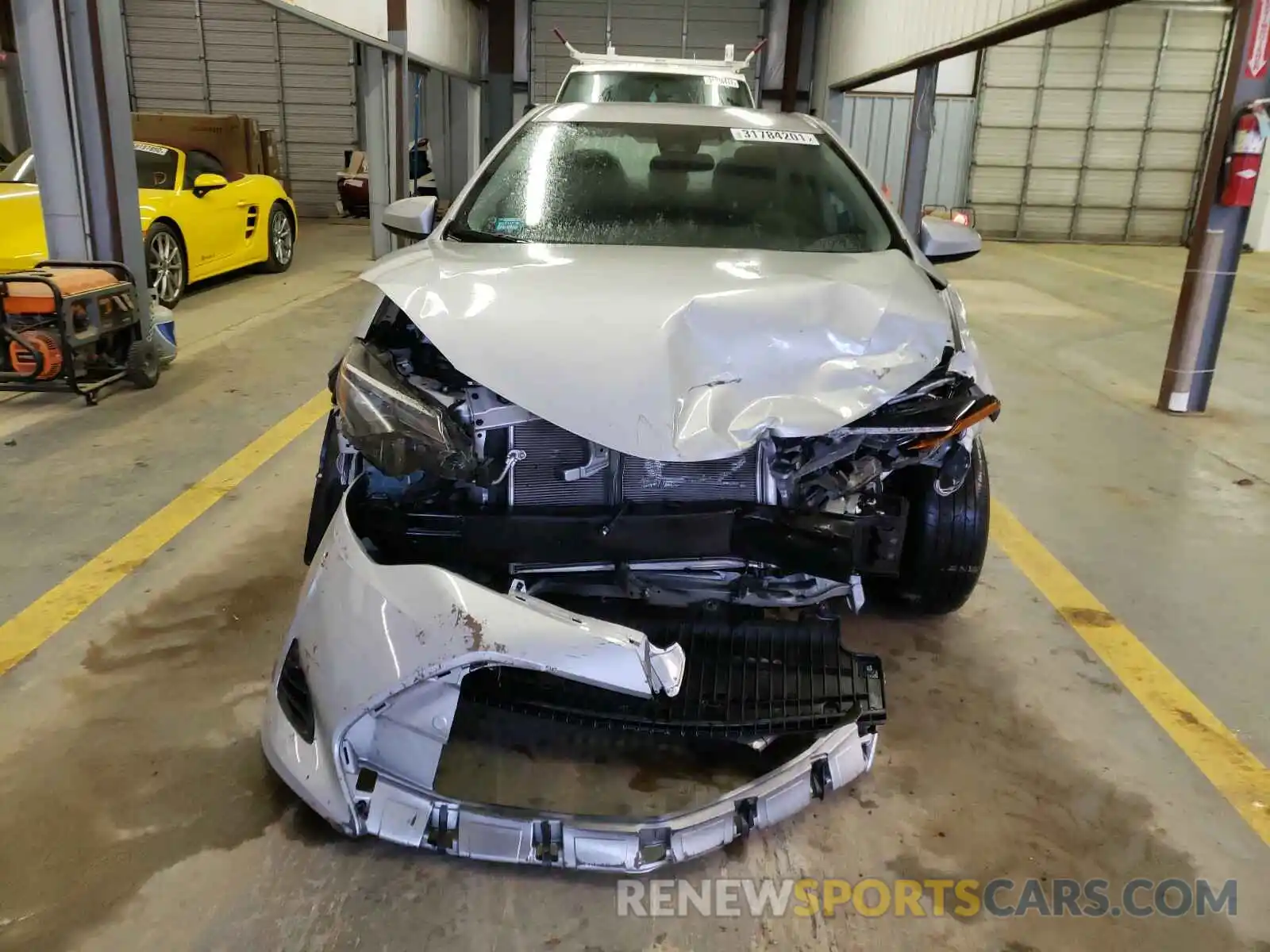 9 Photograph of a damaged car 2T1BURHE6KC187352 TOYOTA COROLLA 2019