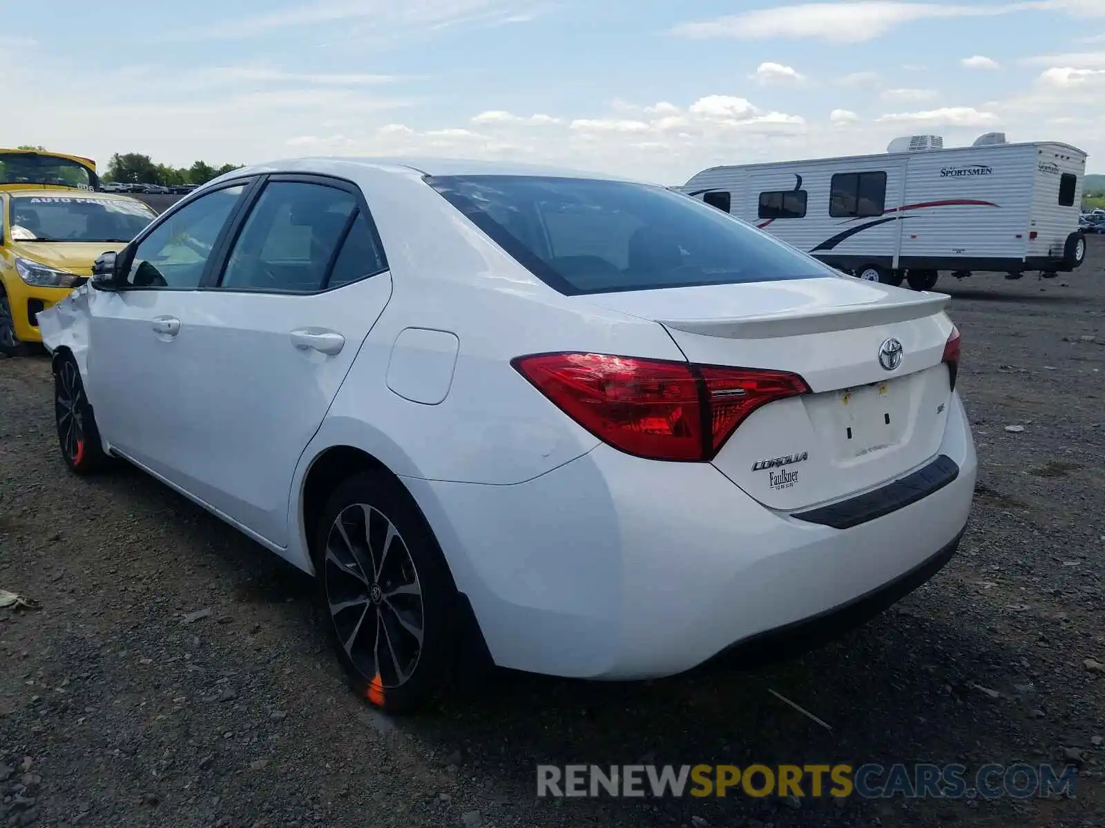 3 Photograph of a damaged car 2T1BURHE6KC187836 TOYOTA COROLLA 2019