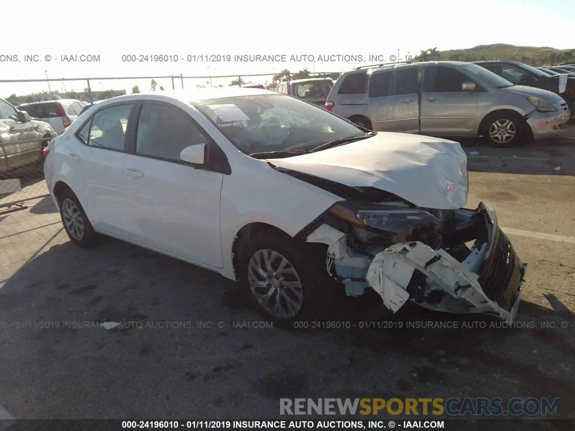 1 Photograph of a damaged car 2T1BURHE6KC187903 TOYOTA COROLLA 2019