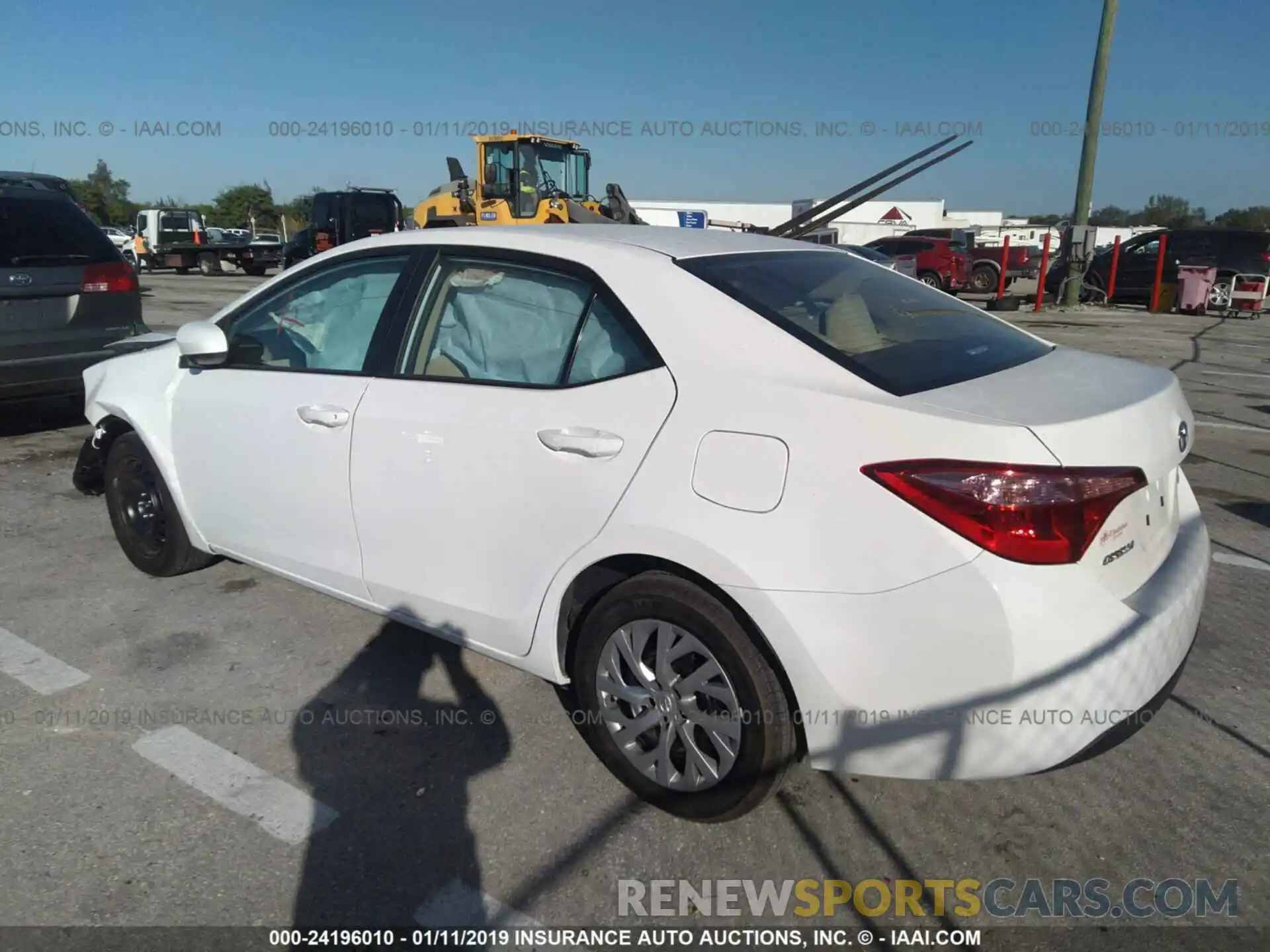 3 Photograph of a damaged car 2T1BURHE6KC187903 TOYOTA COROLLA 2019