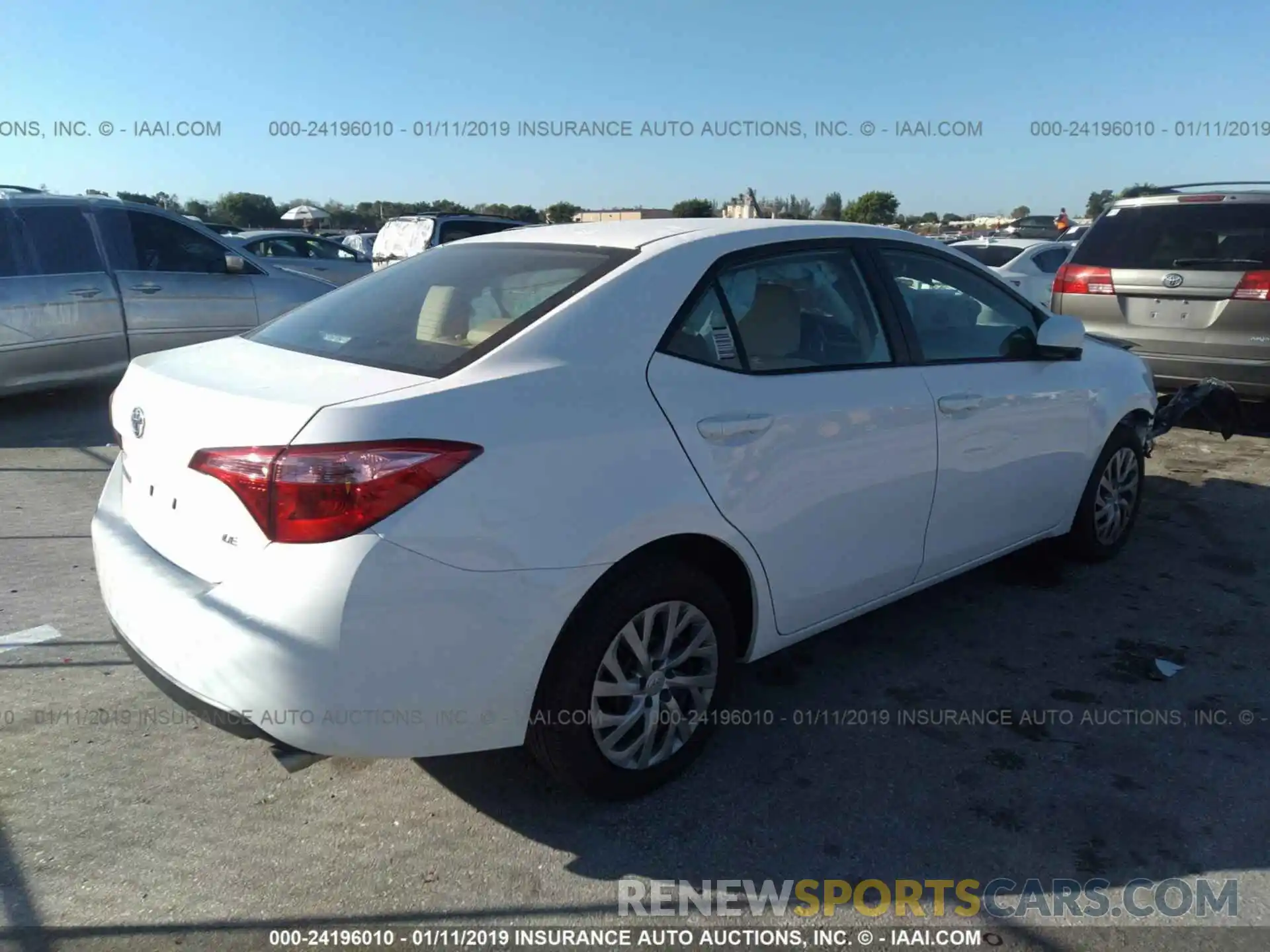 4 Photograph of a damaged car 2T1BURHE6KC187903 TOYOTA COROLLA 2019