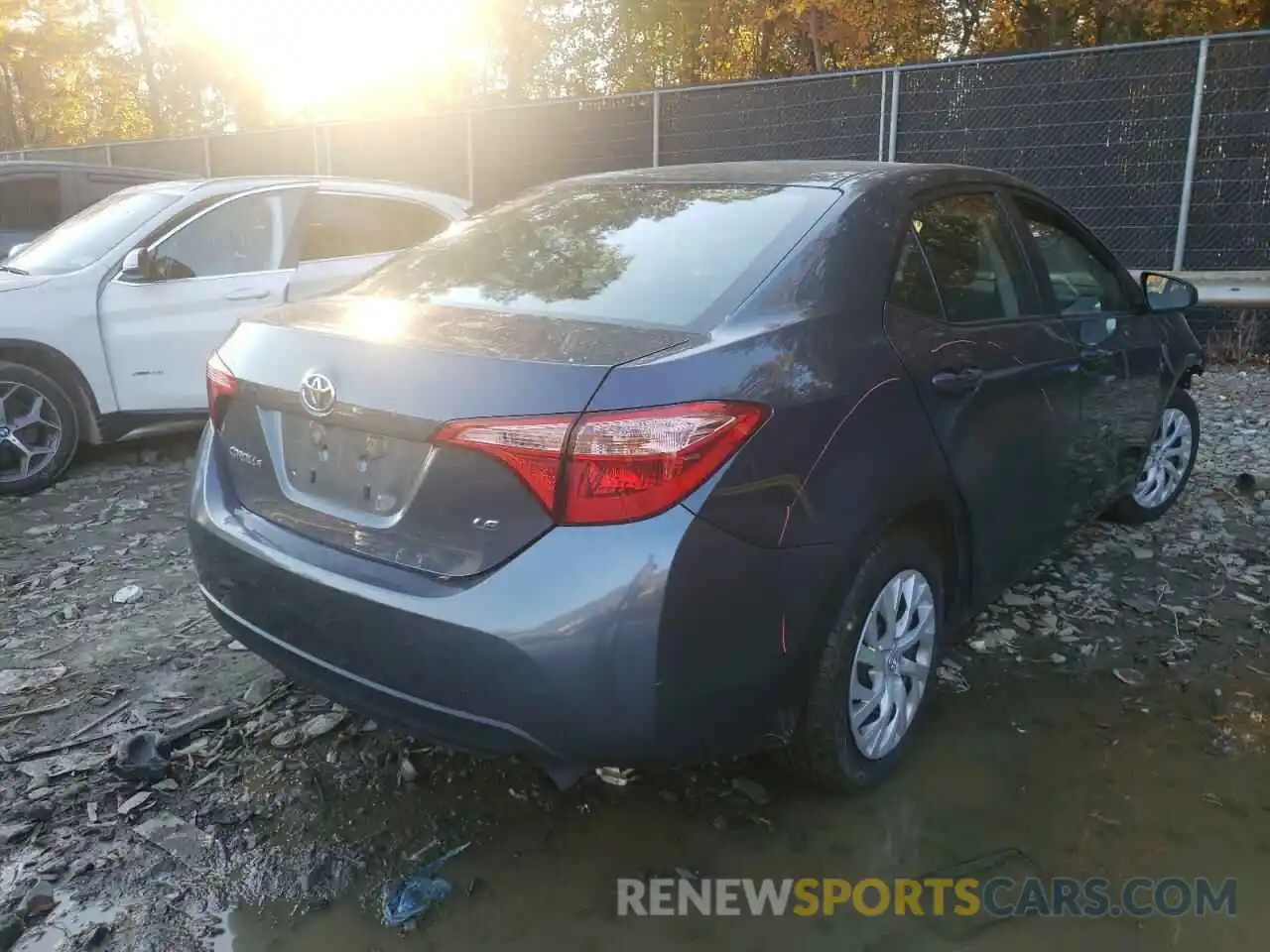 4 Photograph of a damaged car 2T1BURHE6KC188601 TOYOTA COROLLA 2019