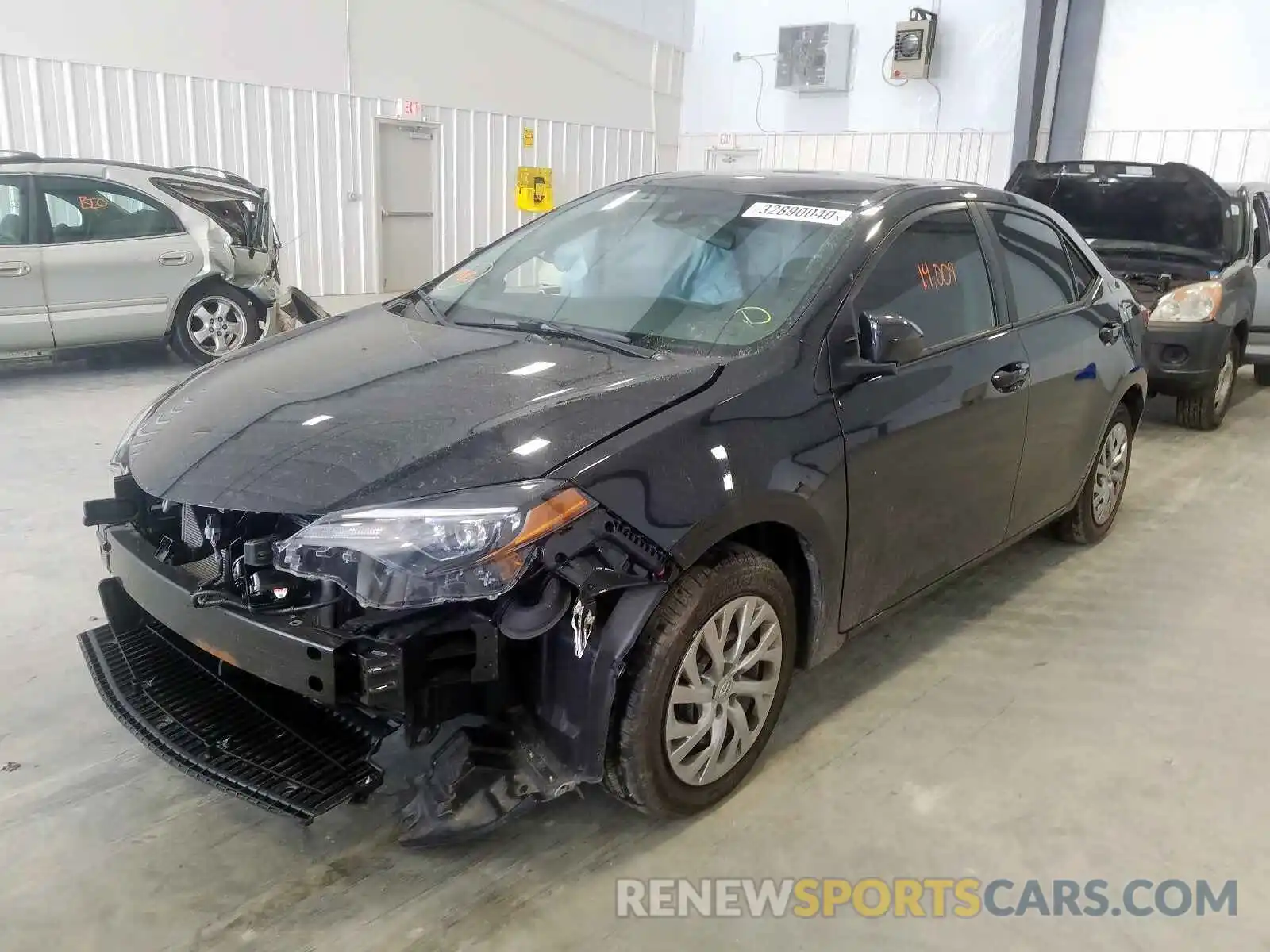 2 Photograph of a damaged car 2T1BURHE6KC188758 TOYOTA COROLLA 2019