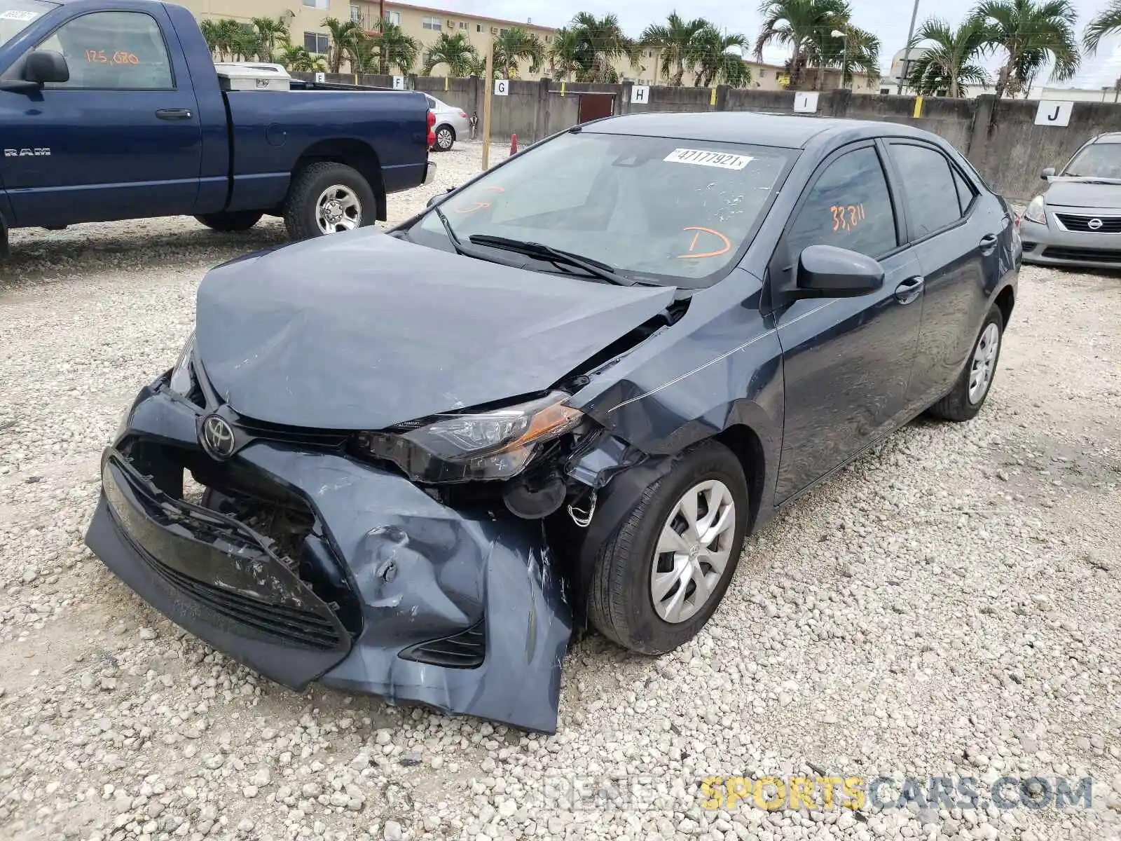 2 Photograph of a damaged car 2T1BURHE6KC189313 TOYOTA COROLLA 2019