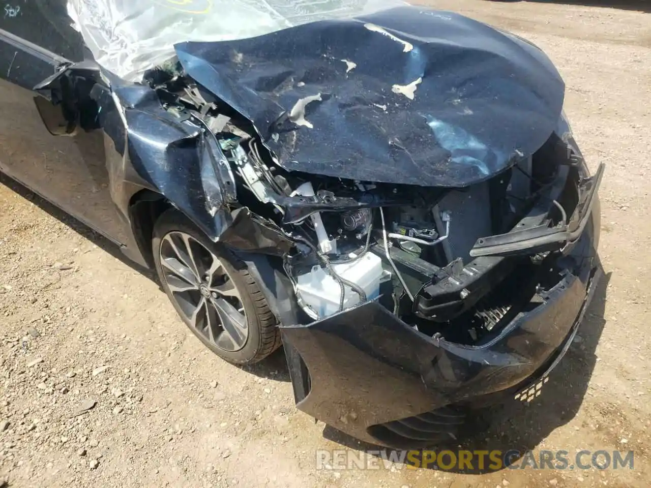 9 Photograph of a damaged car 2T1BURHE6KC189408 TOYOTA COROLLA 2019