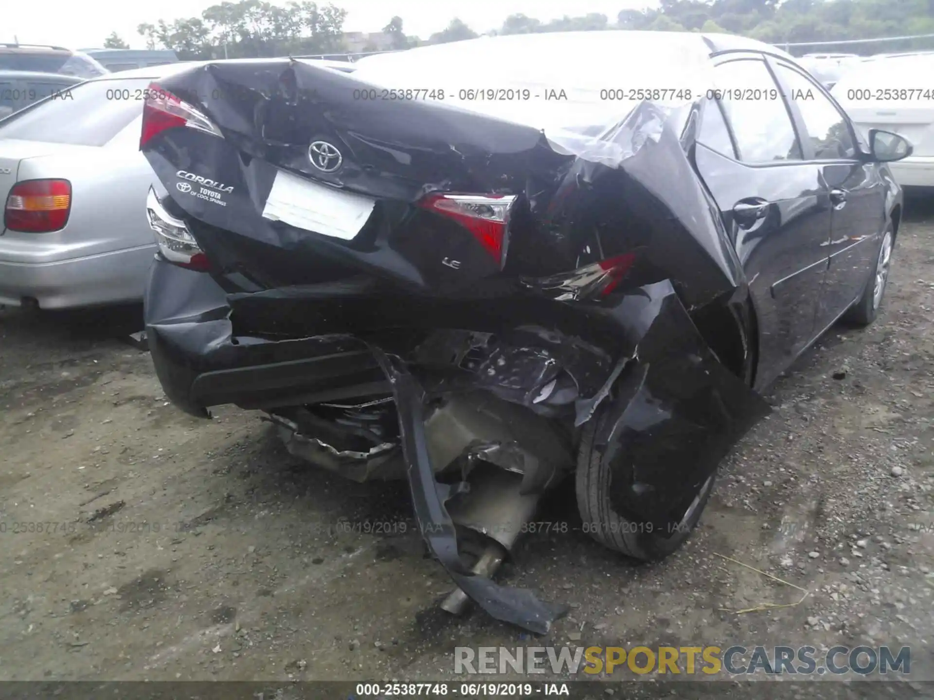 4 Photograph of a damaged car 2T1BURHE6KC189618 TOYOTA COROLLA 2019