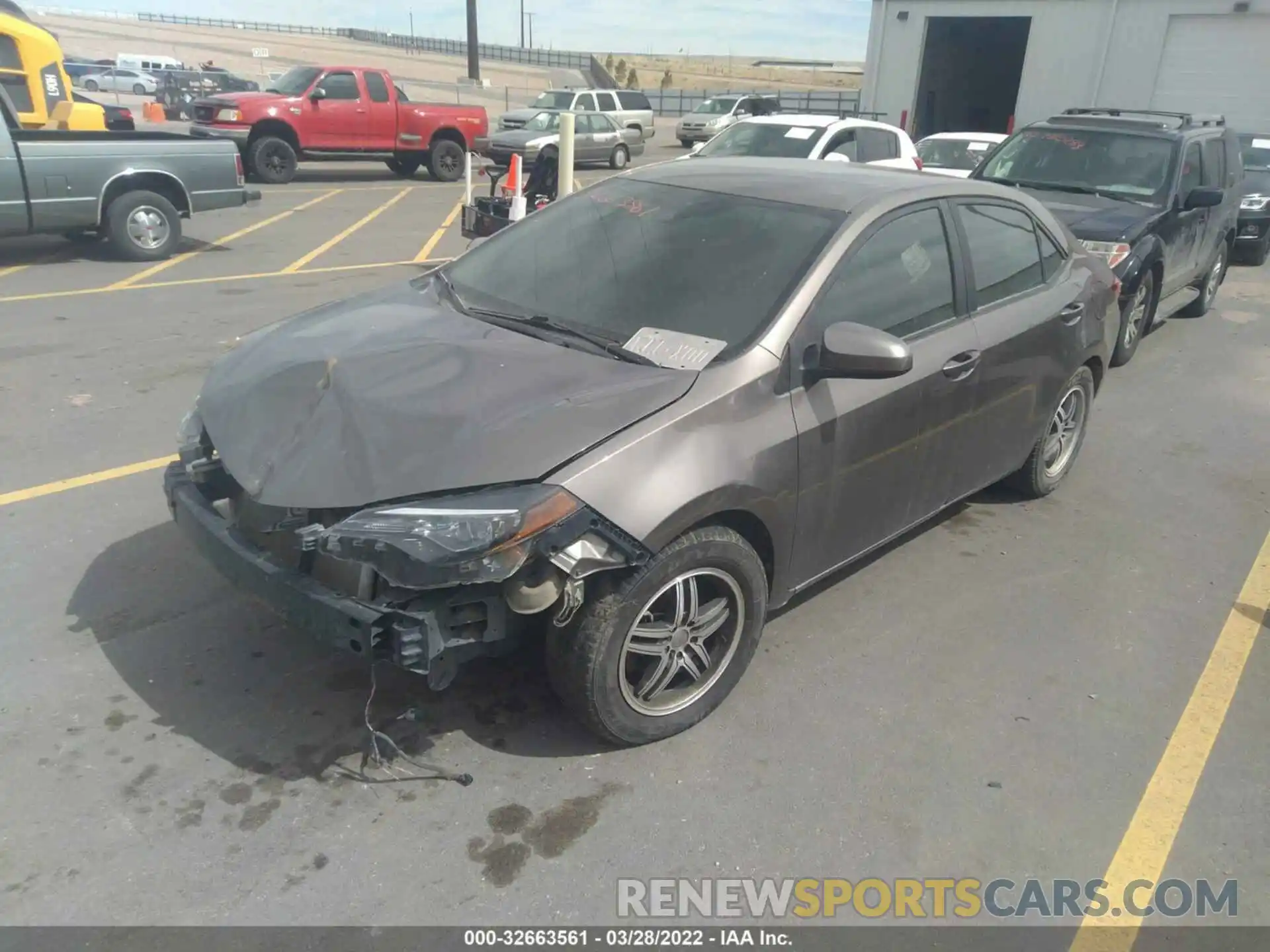 2 Photograph of a damaged car 2T1BURHE6KC189747 TOYOTA COROLLA 2019