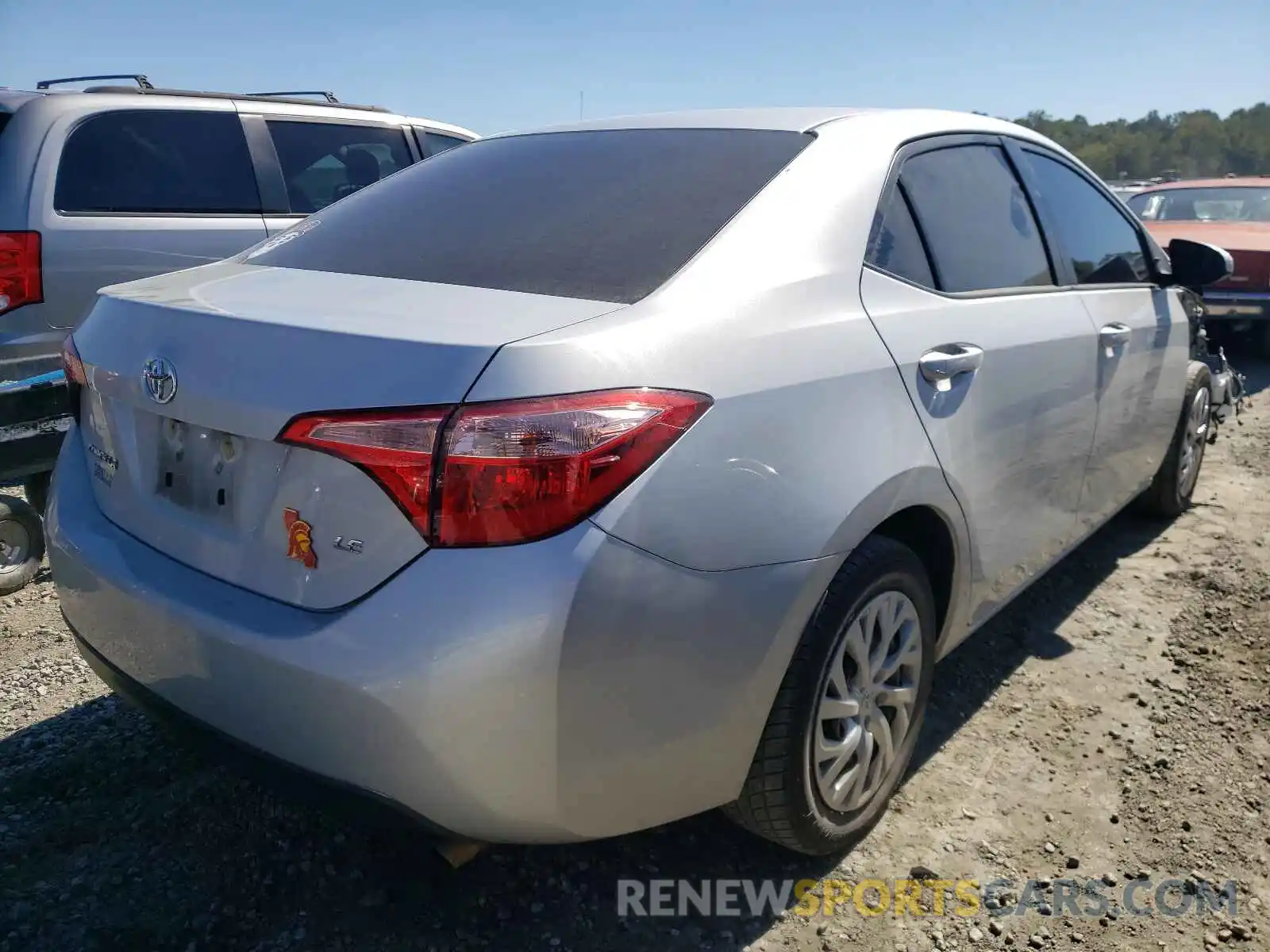 4 Photograph of a damaged car 2T1BURHE6KC190154 TOYOTA COROLLA 2019