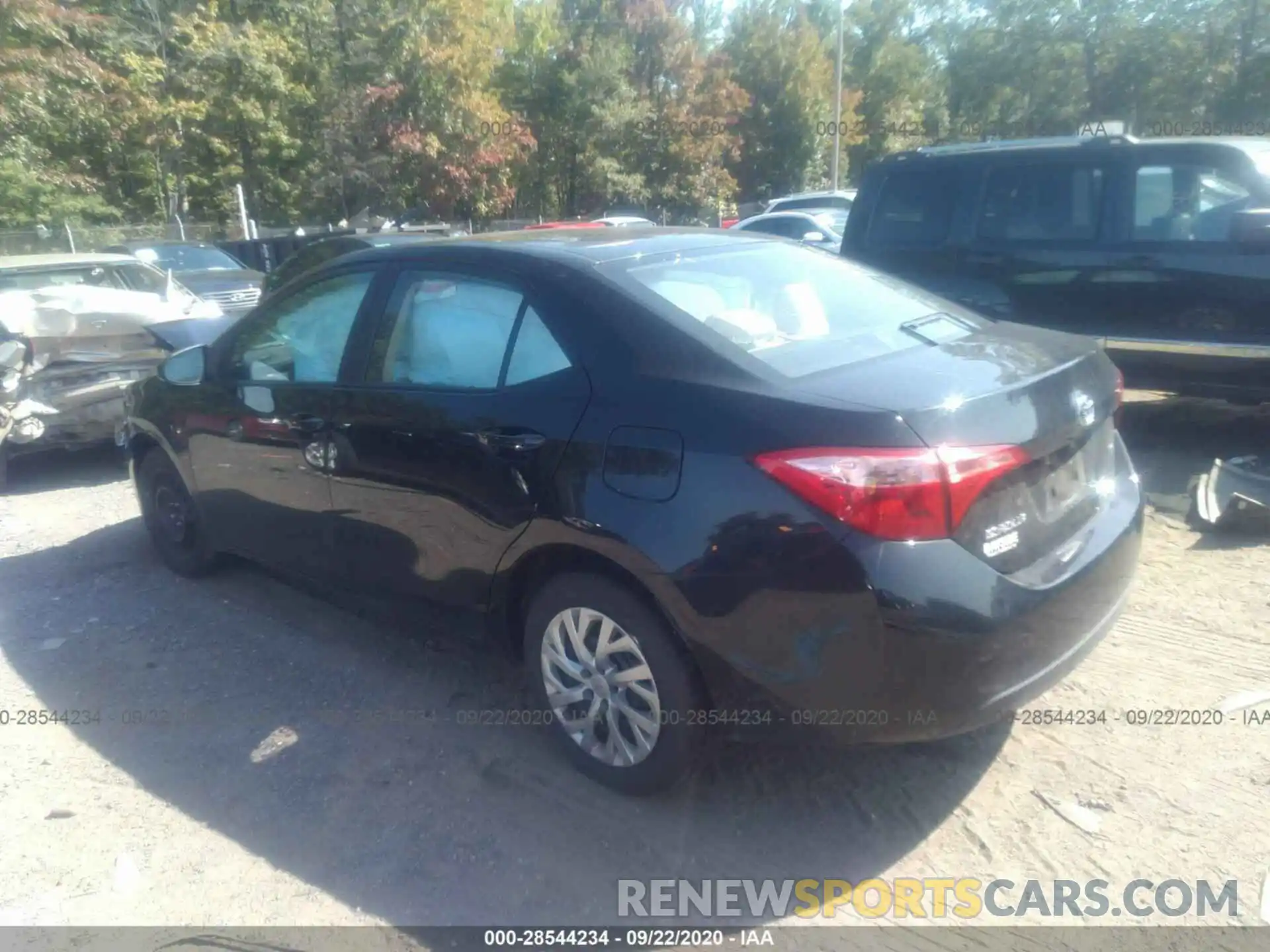 3 Photograph of a damaged car 2T1BURHE6KC190705 TOYOTA COROLLA 2019