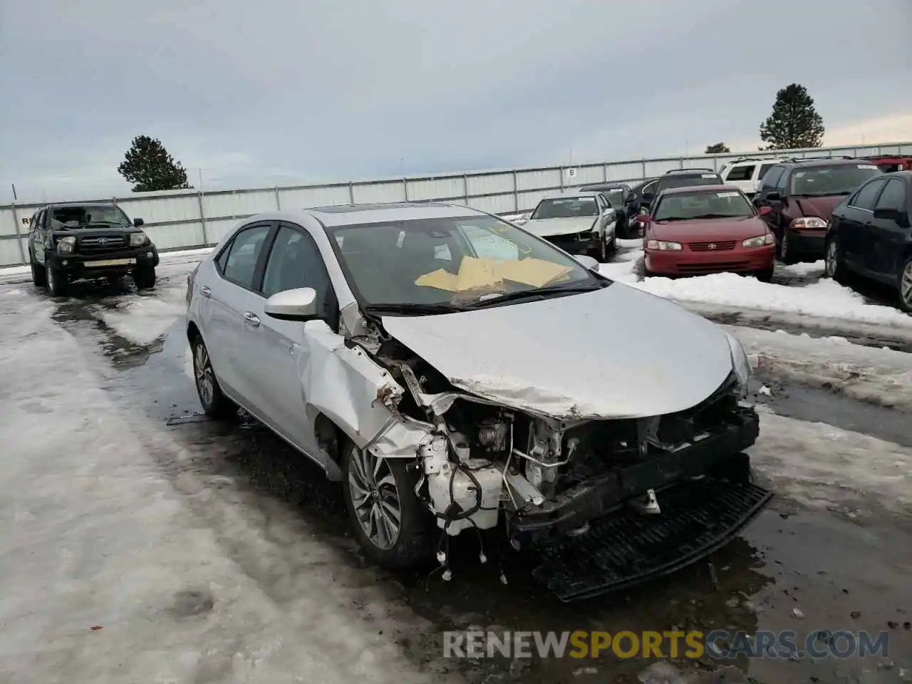 1 Photograph of a damaged car 2T1BURHE6KC190882 TOYOTA COROLLA 2019