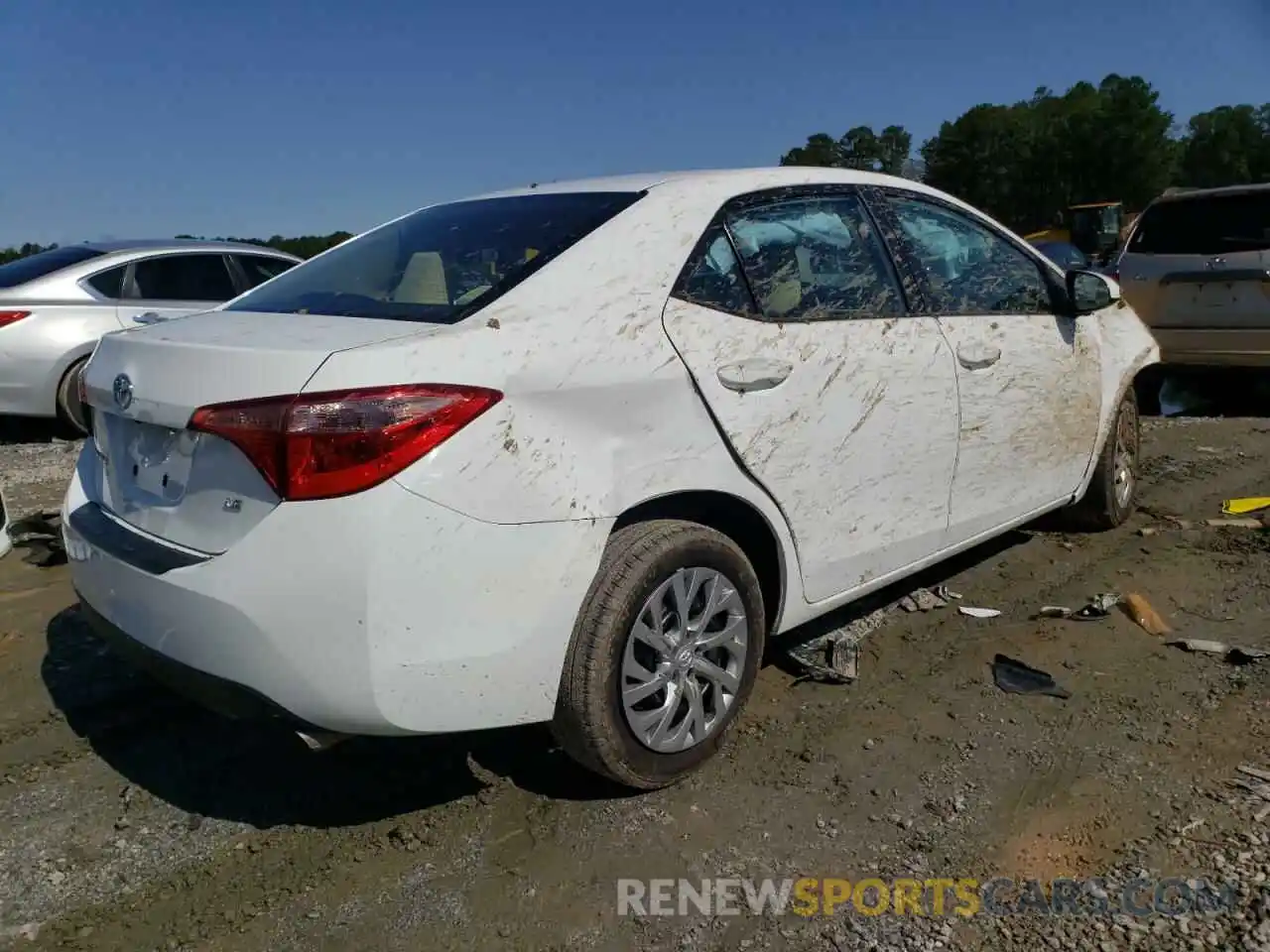 4 Photograph of a damaged car 2T1BURHE6KC191398 TOYOTA COROLLA 2019