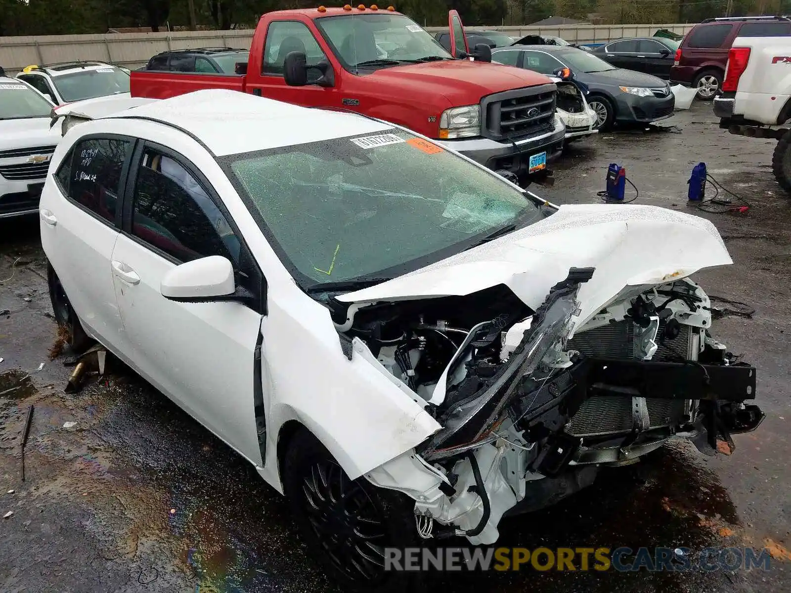 1 Photograph of a damaged car 2T1BURHE6KC191644 TOYOTA COROLLA 2019
